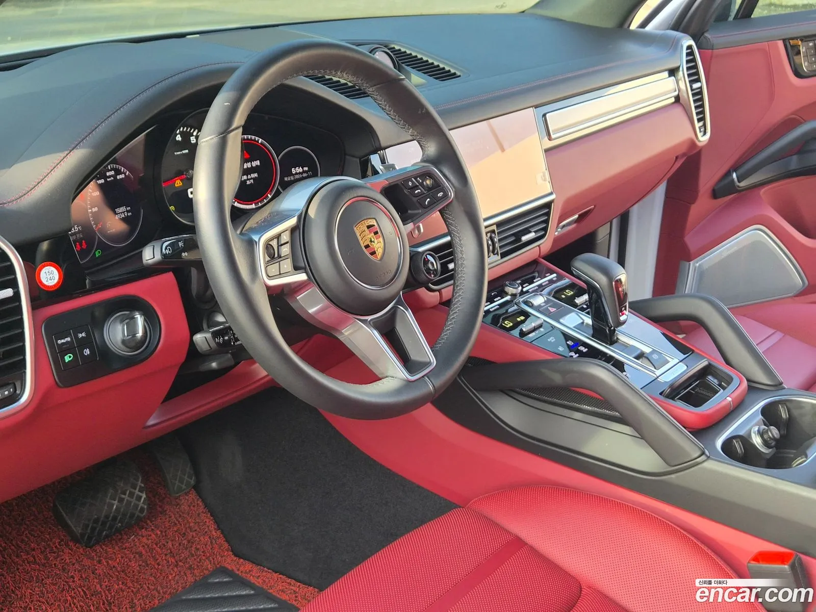 Porsche Cayenne 2022 — 17