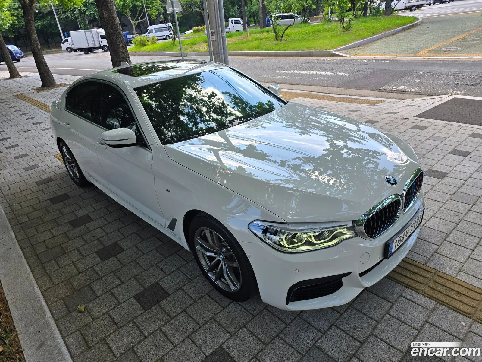 BMW 5 Series 2020 — 12