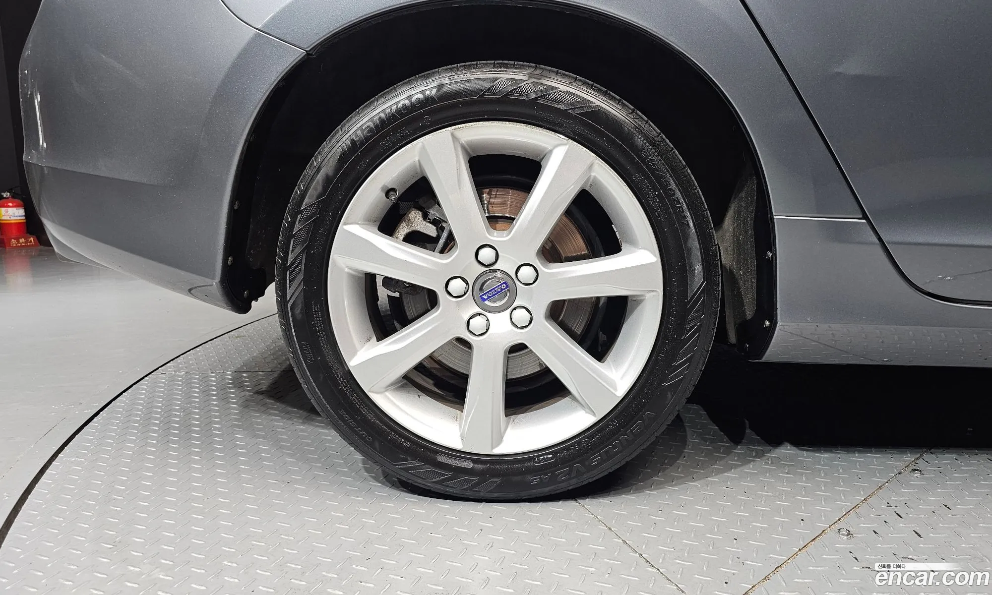 Volvo S60 2017 YV1FS79B0H2440076 — 17