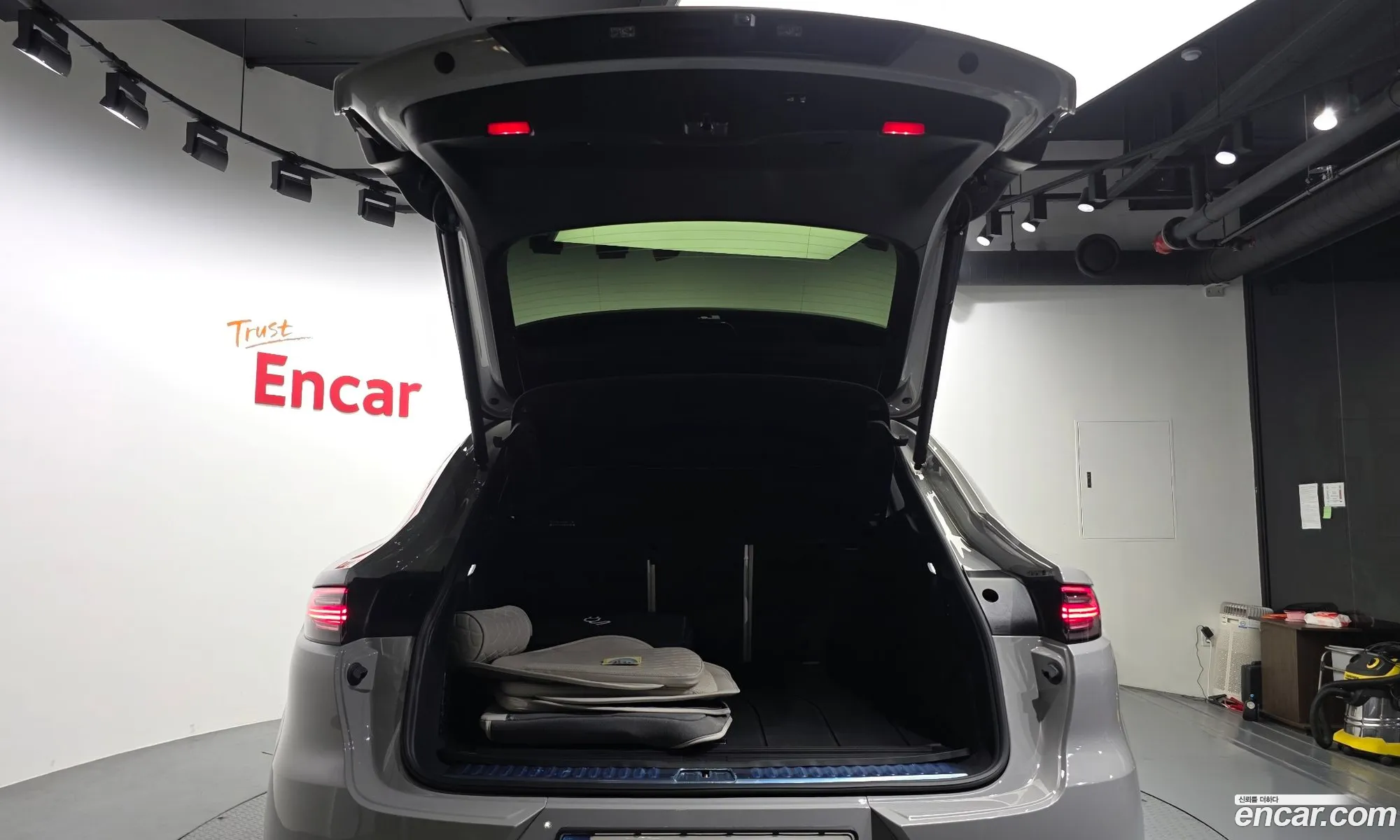 Porsche Cayenne 2020 WP1BE29Y5LDA72113 — 12