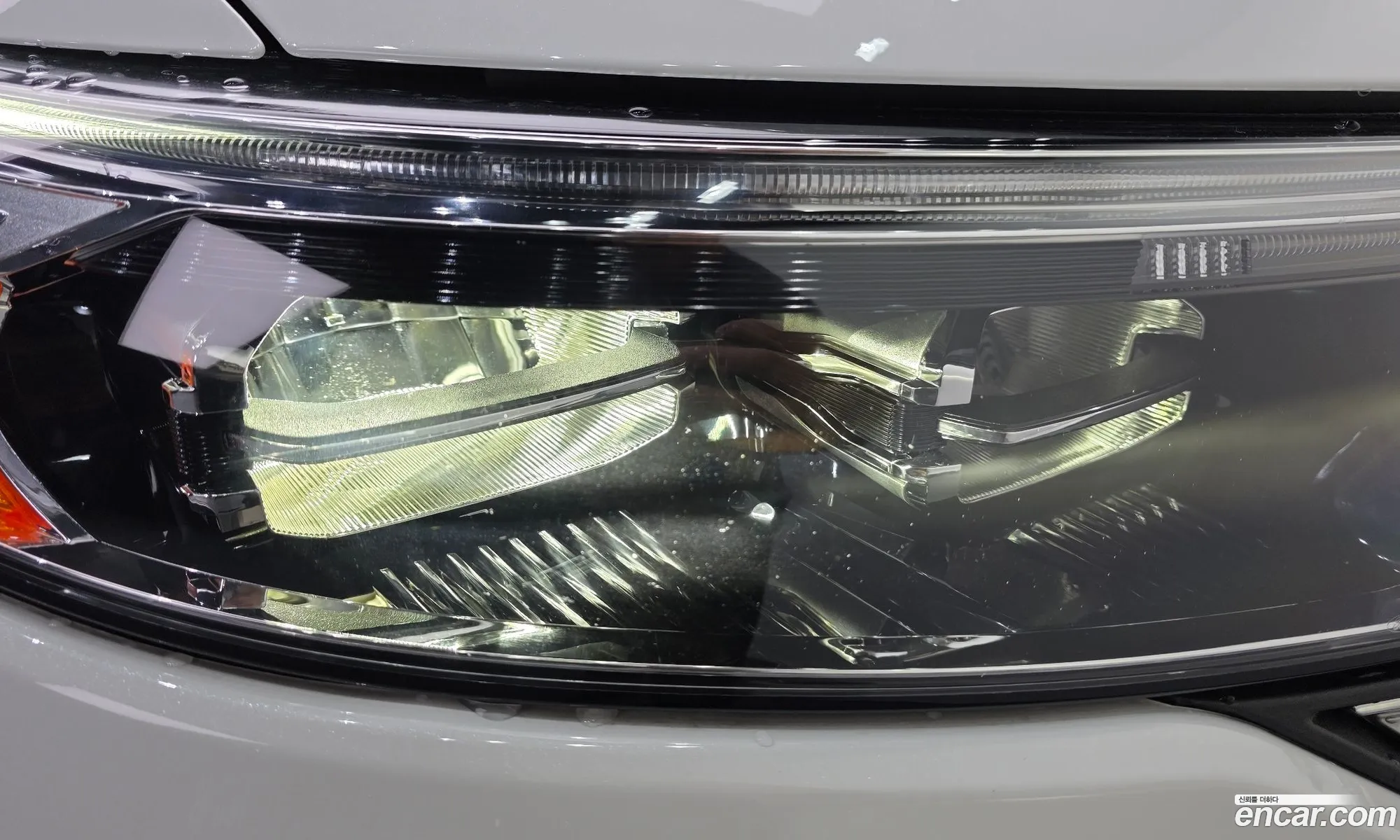 Ford Explorer 6th Gen 2021 1FMSK8FH9MGA35272 — 3