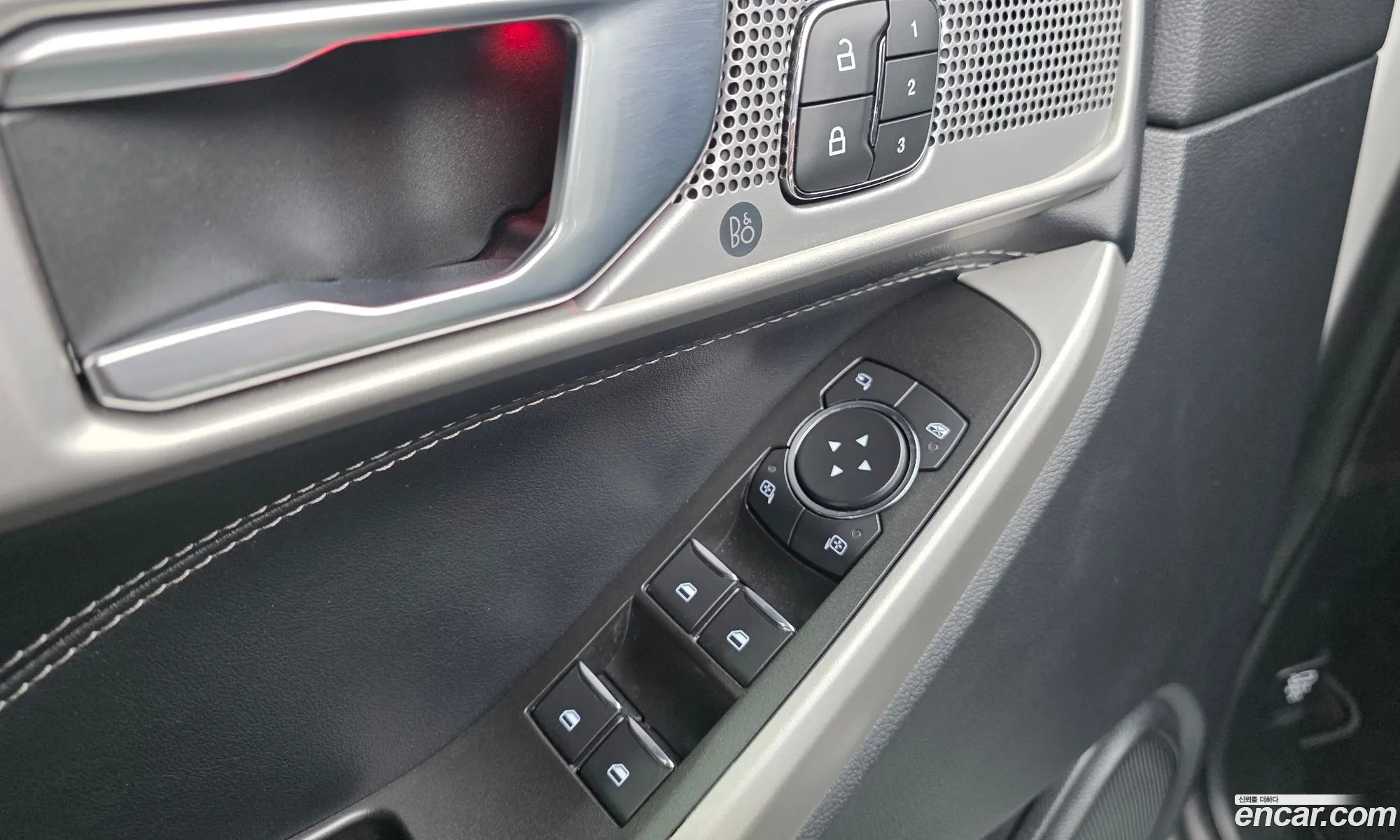 Ford Explorer 6th Gen 2021 1FMSK8FH9MGA35272 — 28