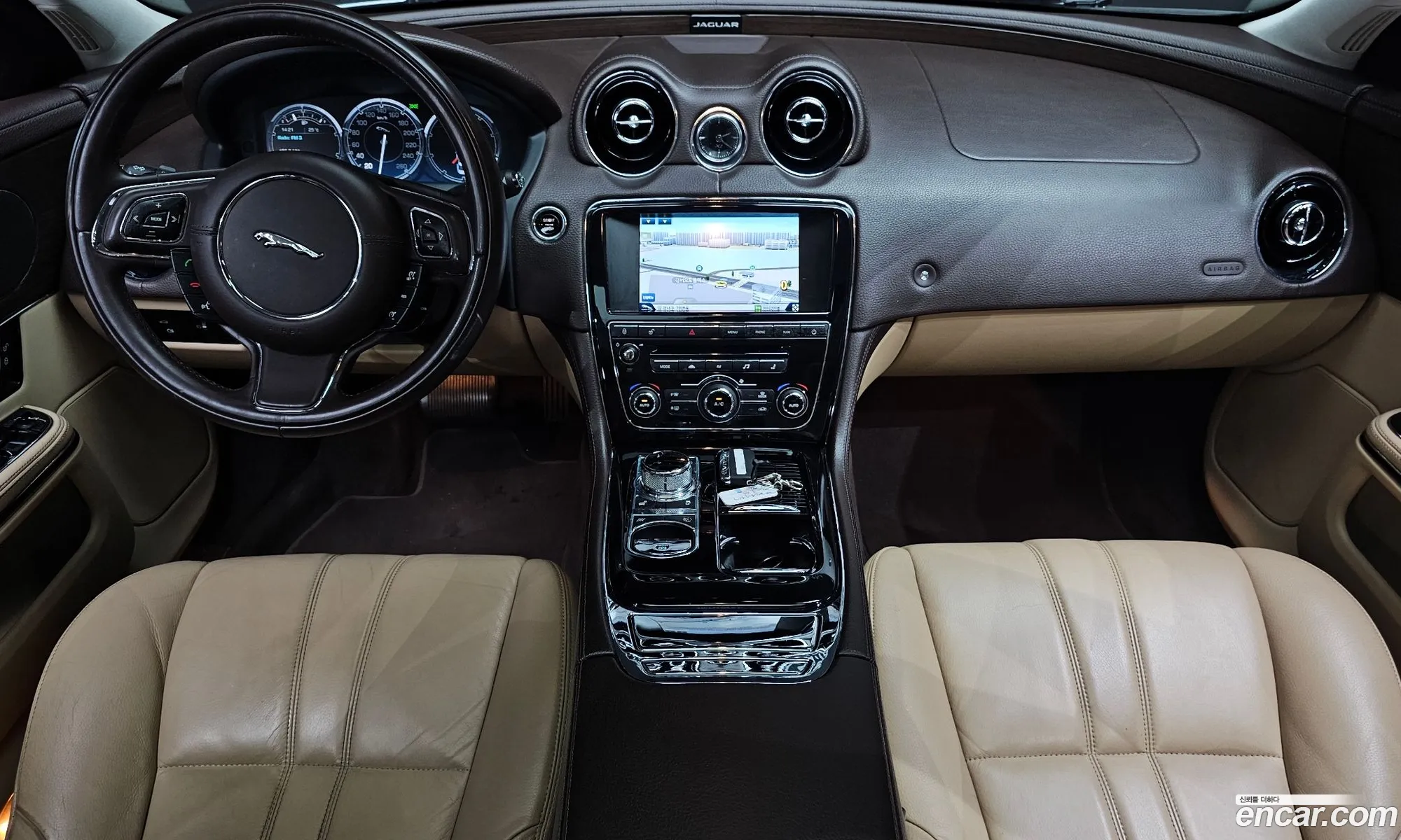 Jaguar XJ 2014 SAJAA10S2EPV70185 — 7