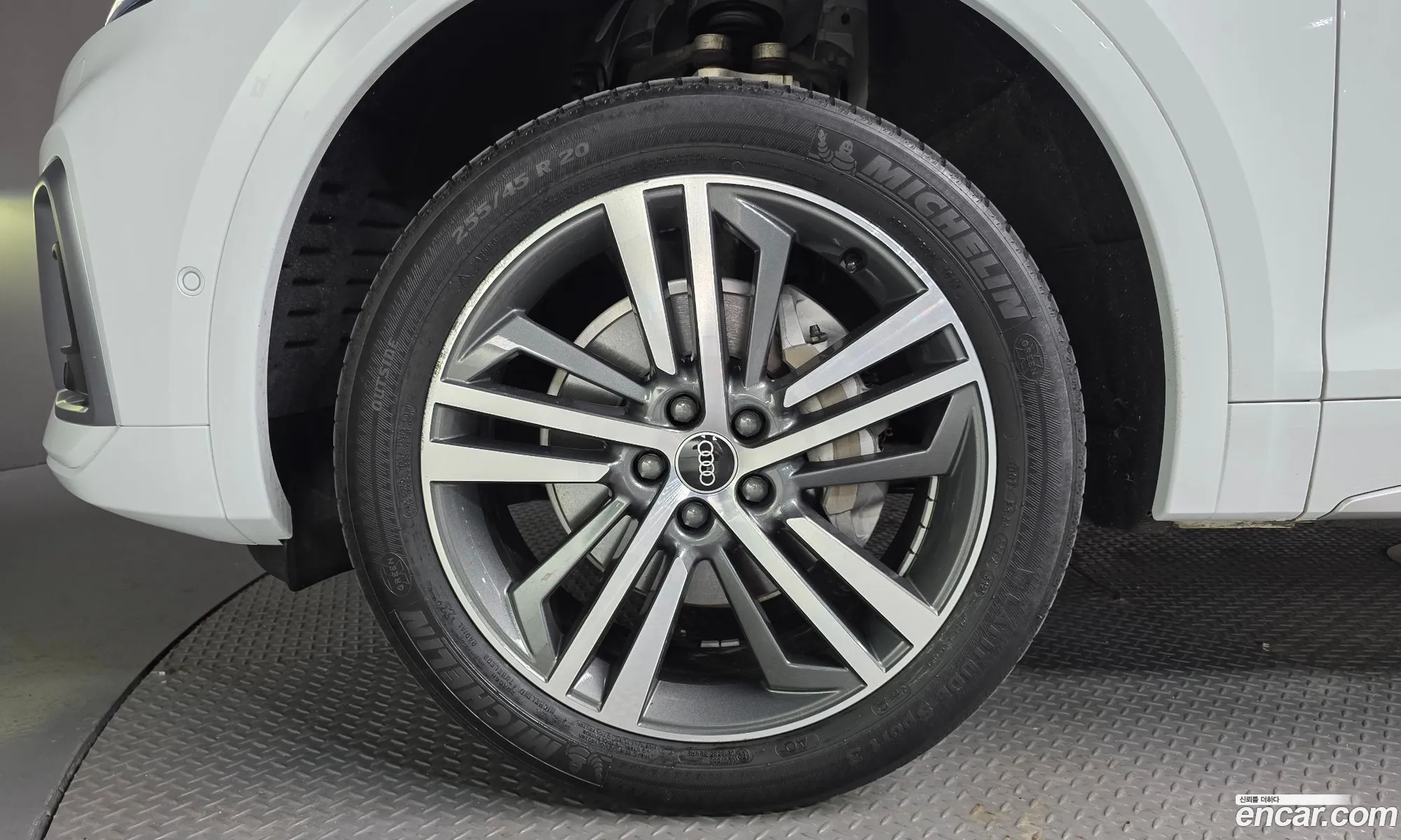Audi Q5 2021 — 12
