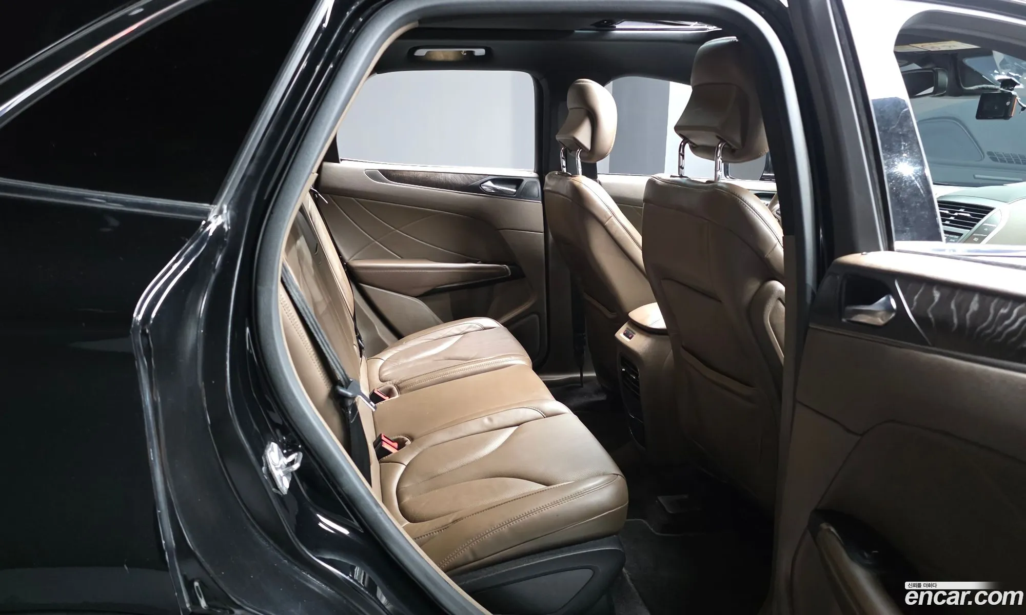 Lincoln MKC 2017 5LMCJ3D95HUL15281 — 13