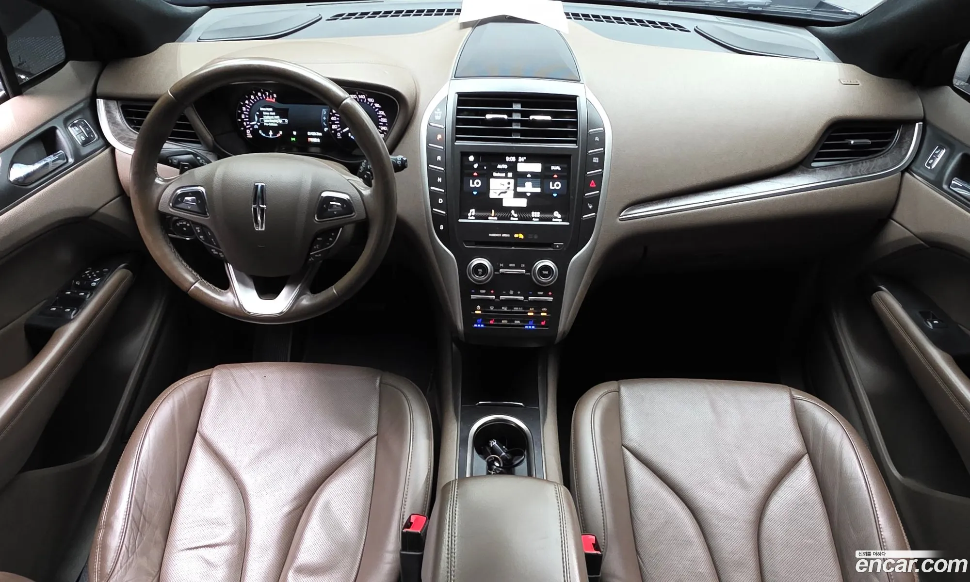 Lincoln MKC 2017 5LMCJ3D95HUL15281 — 11