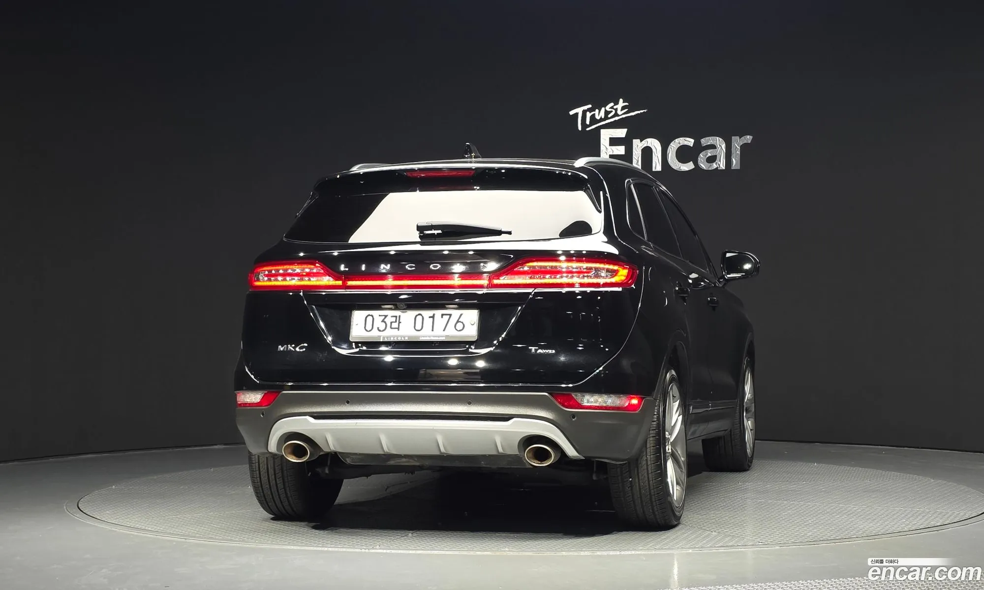 Lincoln MKC 2017 5LMCJ3D95HUL15281 — 12