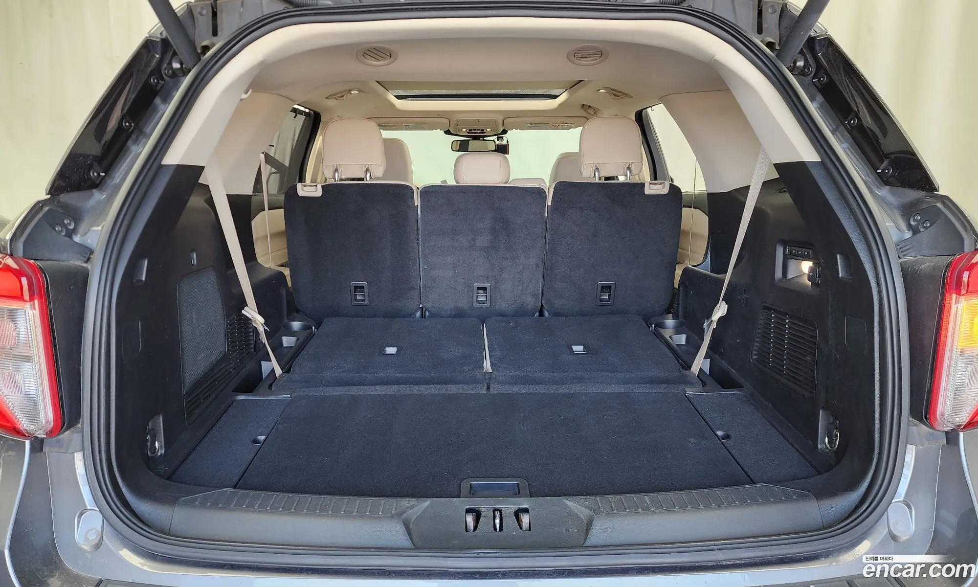 Ford Explorer 6th Gen 2021 1FMSK8FH3MGA09489 — 4