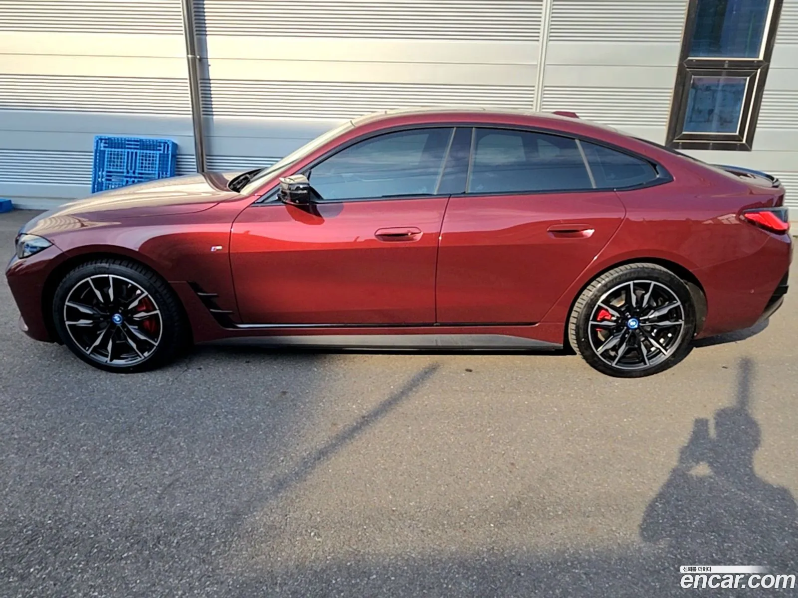 BMW i4 2023 — 18
