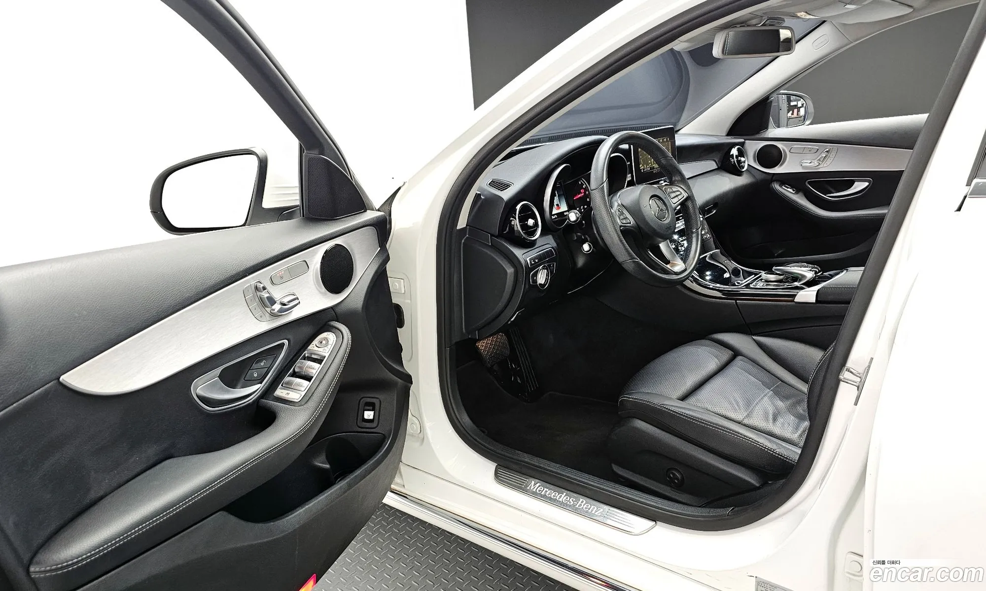 Mercedes-Benz C-Class W205 2017 — 13