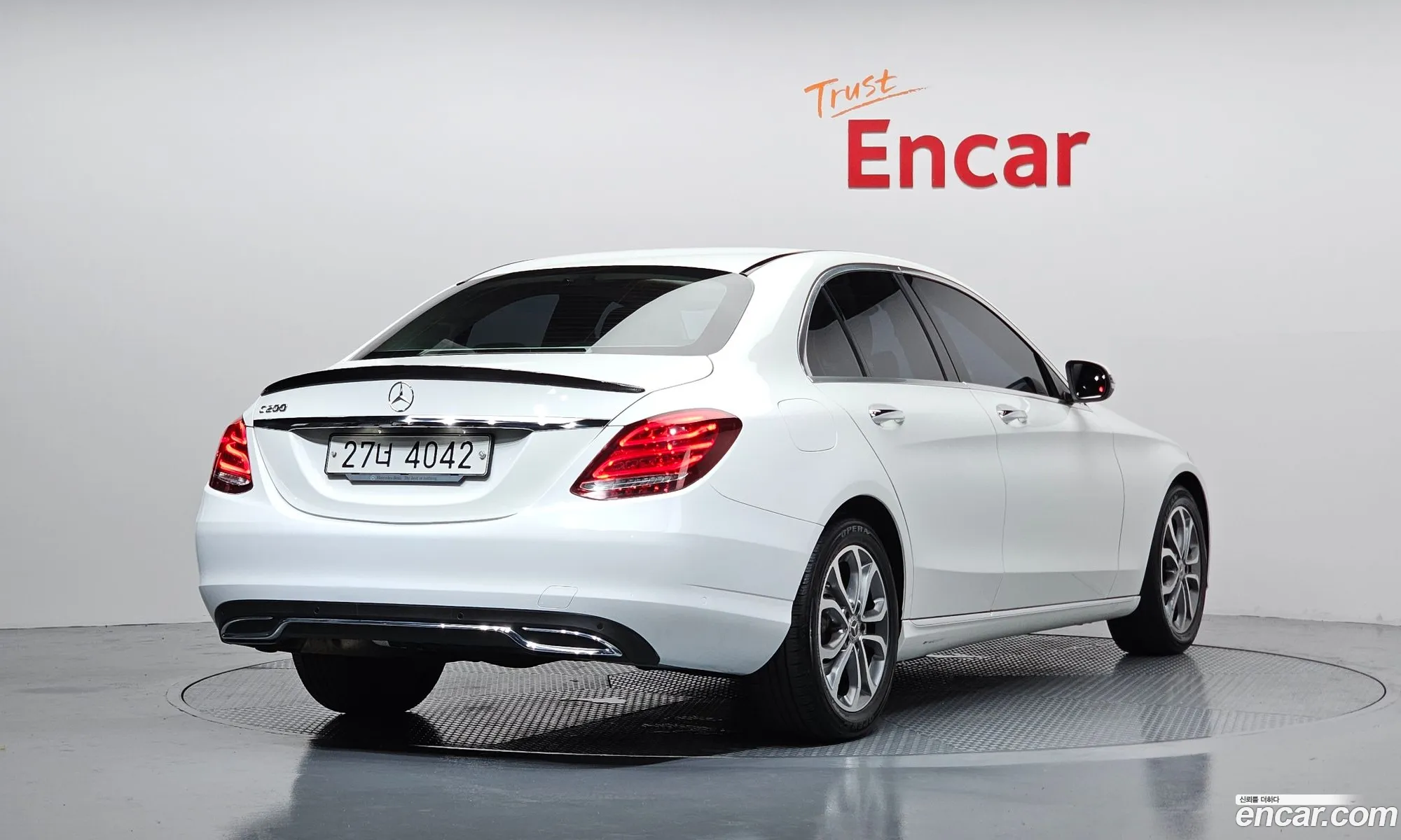 Mercedes-Benz C-Class W205 2017 — 17