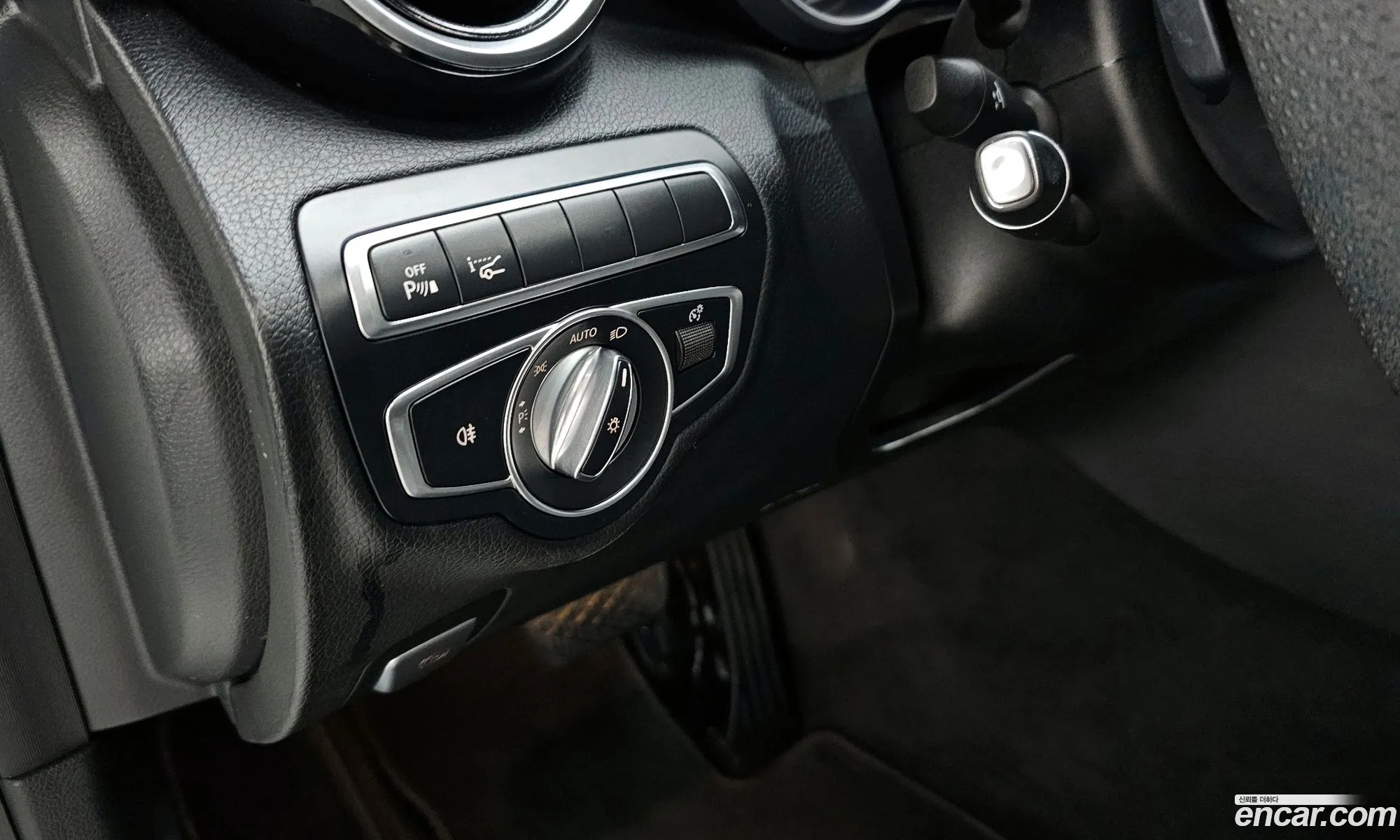 Mercedes-Benz C-Class W205 2017 — 12