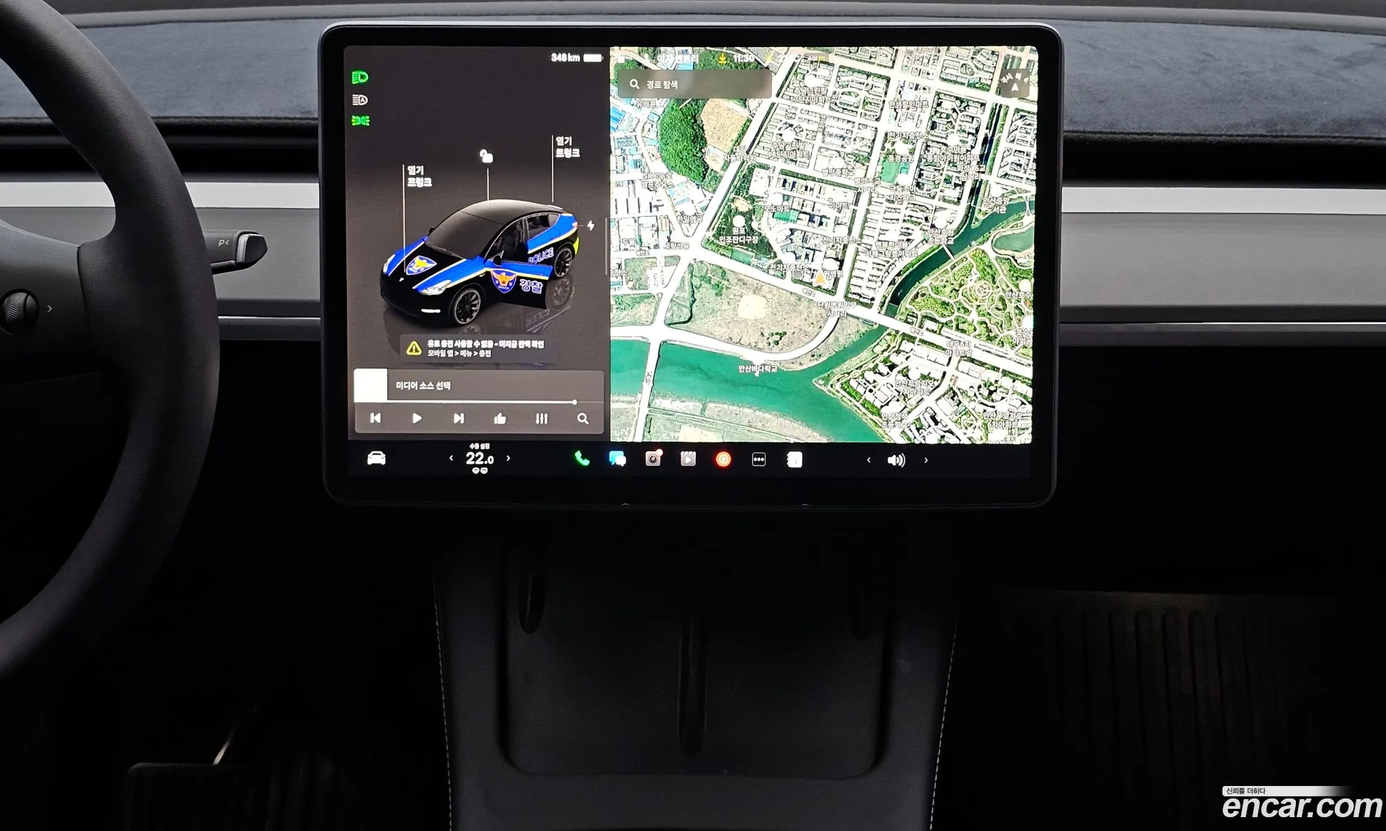 Tesla Model Y 2024 — 25
