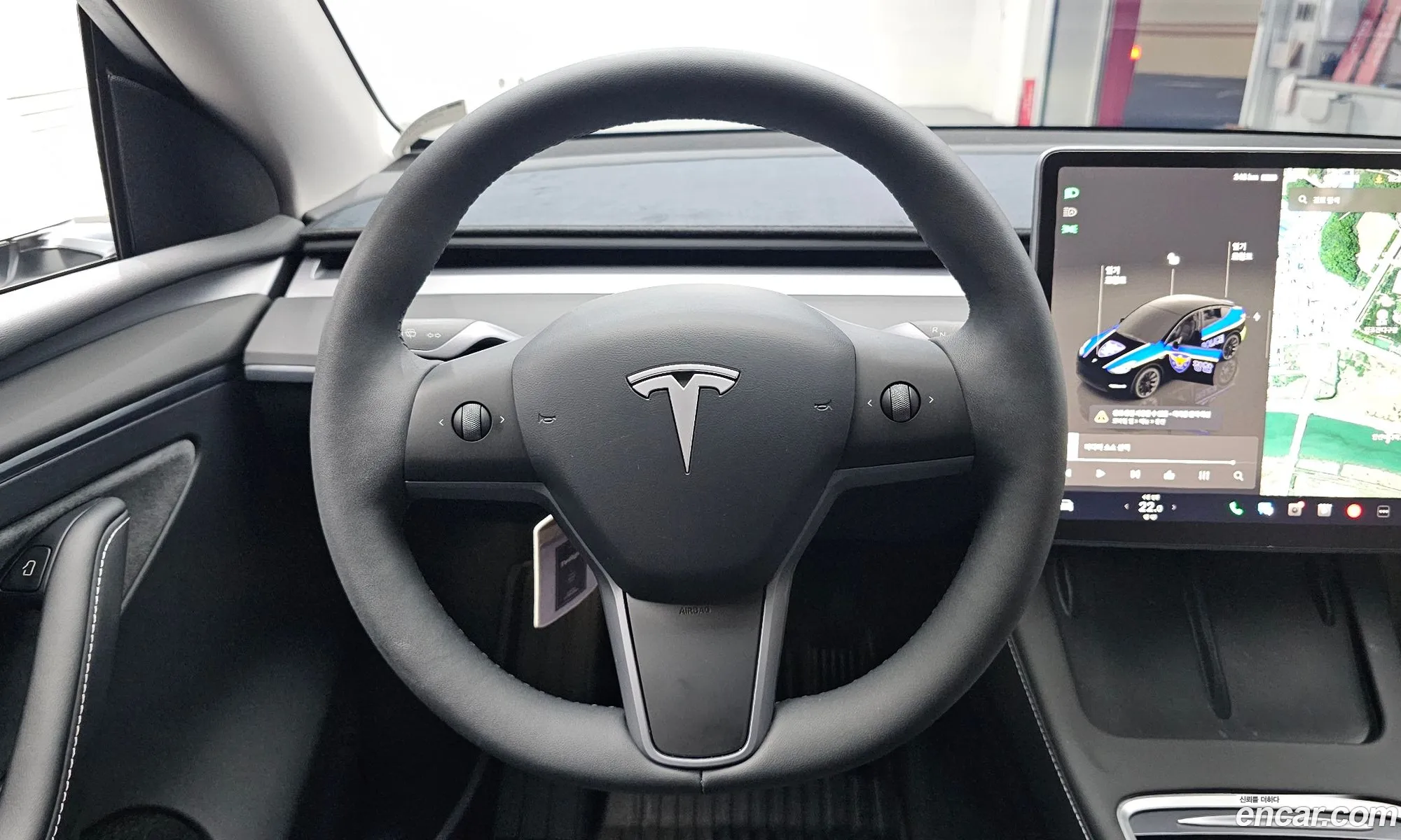 Tesla Model Y 2024 — 22