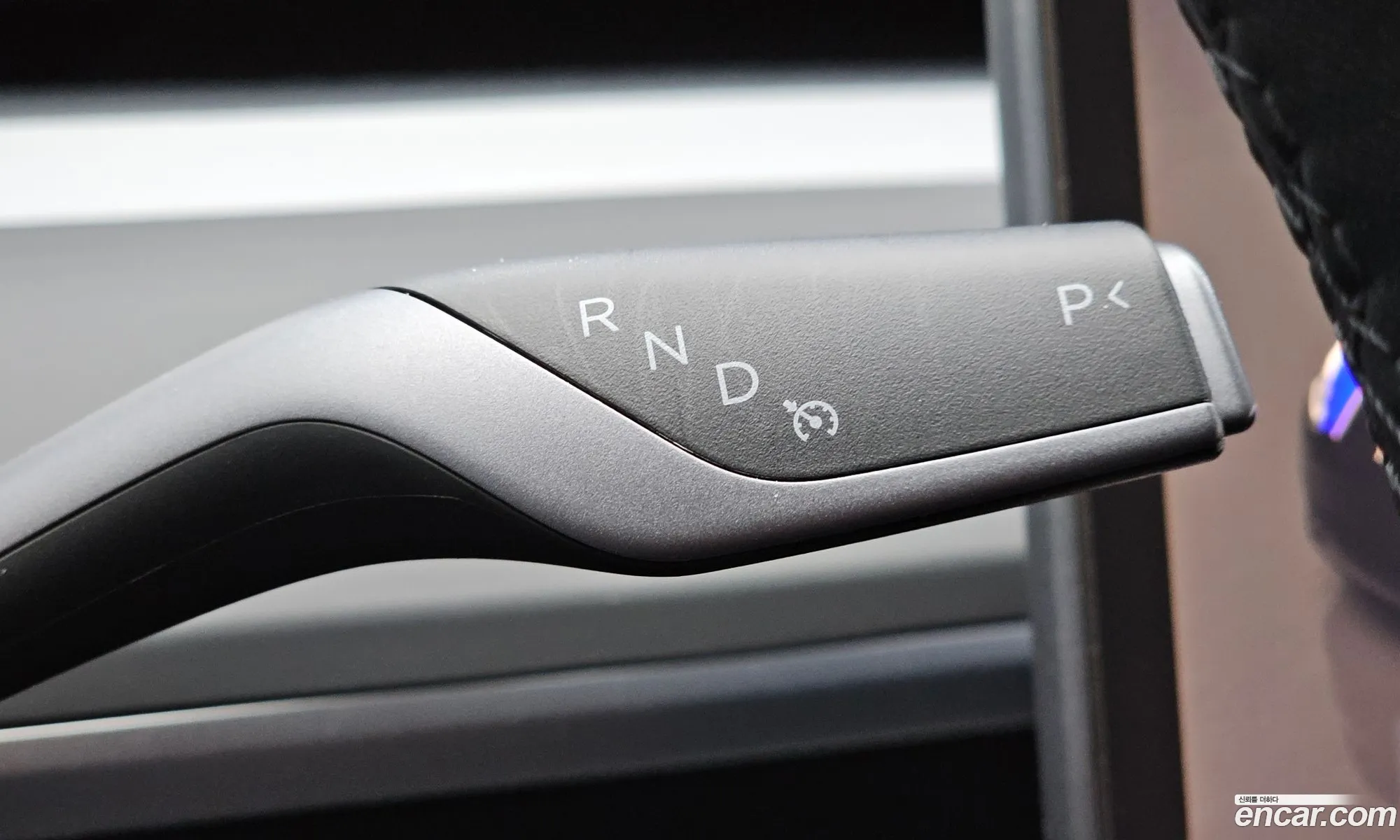 Tesla Model Y 2024 — 23