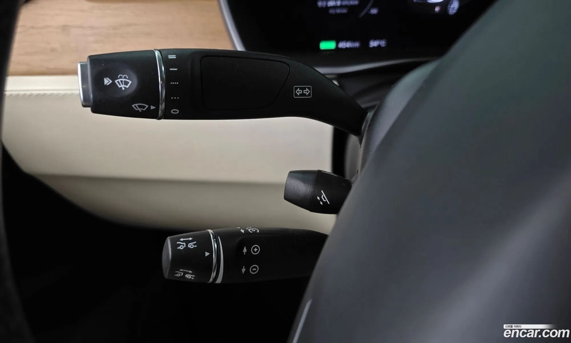 Tesla Model X 2020 — 7