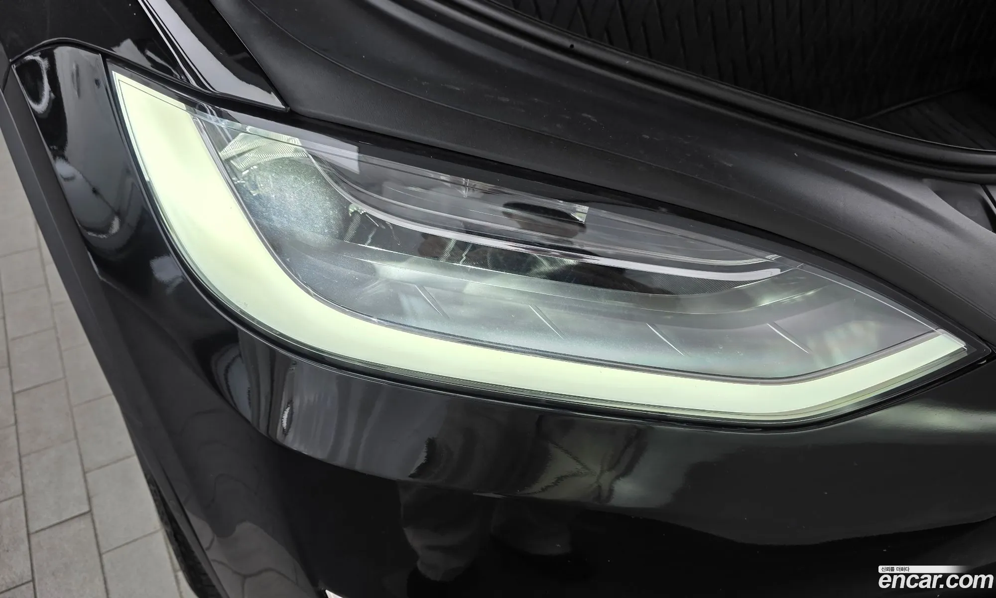 Tesla Model X 2020 — 24