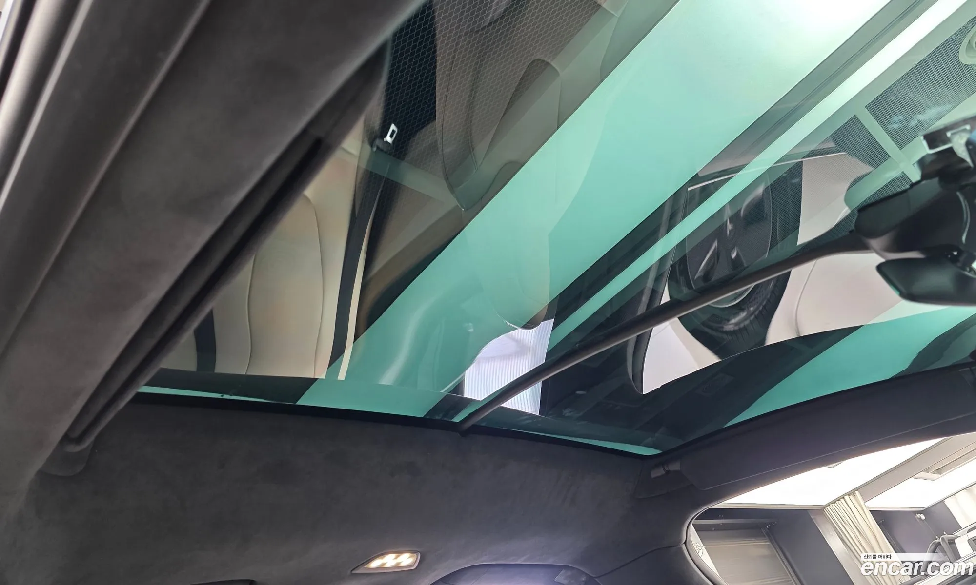 Tesla Model X 2020 — 13