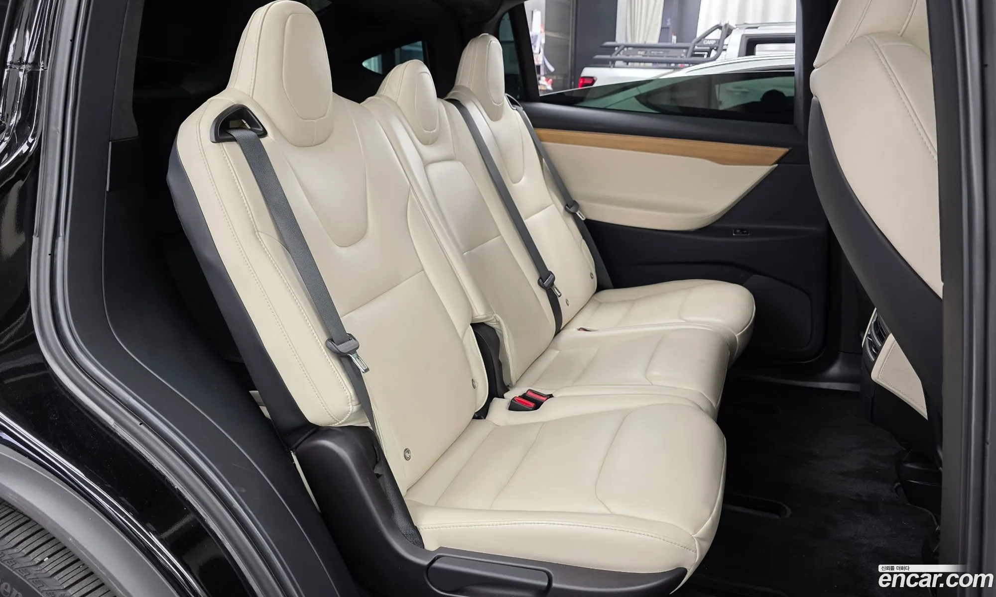 Tesla Model X 2020 — 6