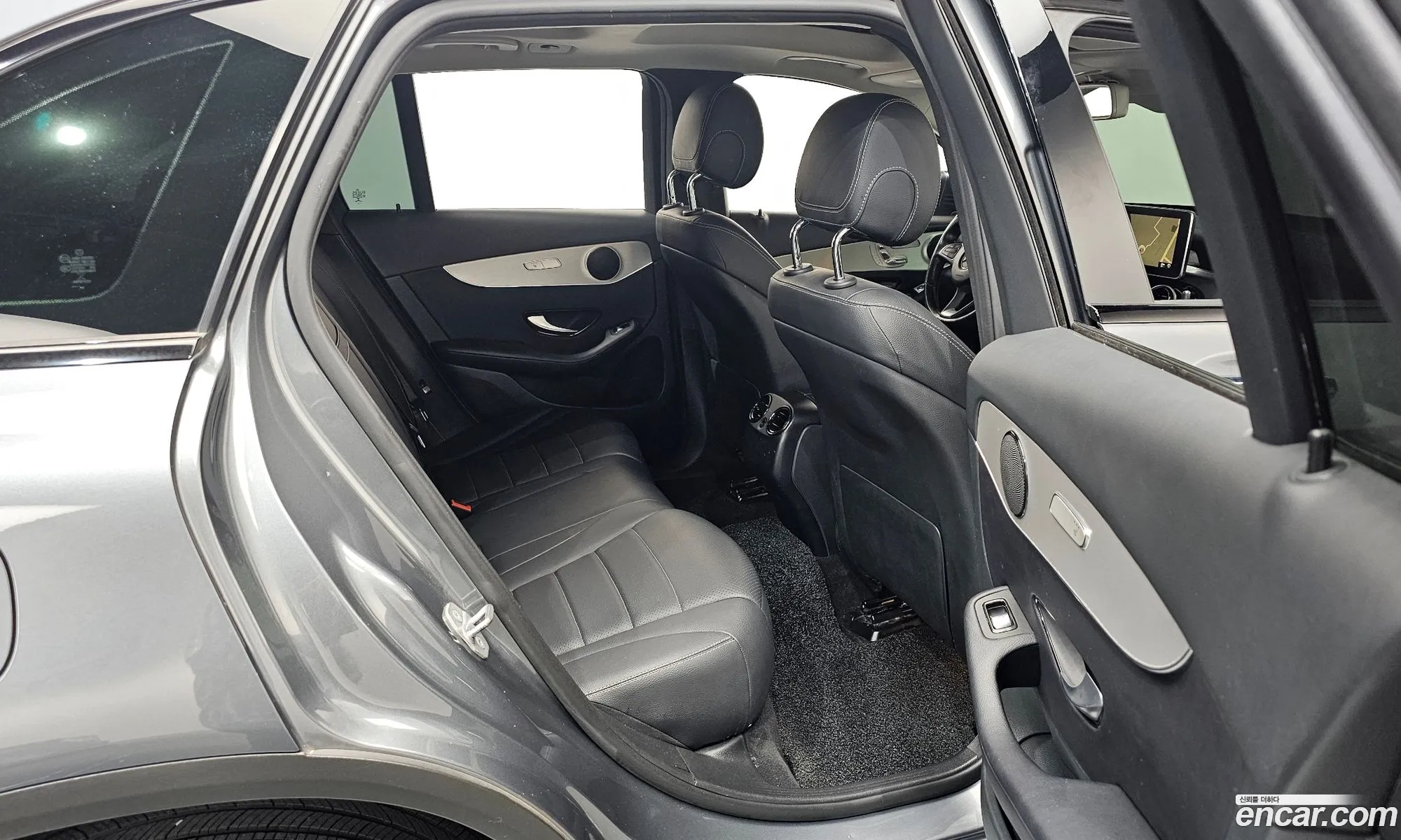 Mercedes-Benz GLC-Class X253 2018 — 30