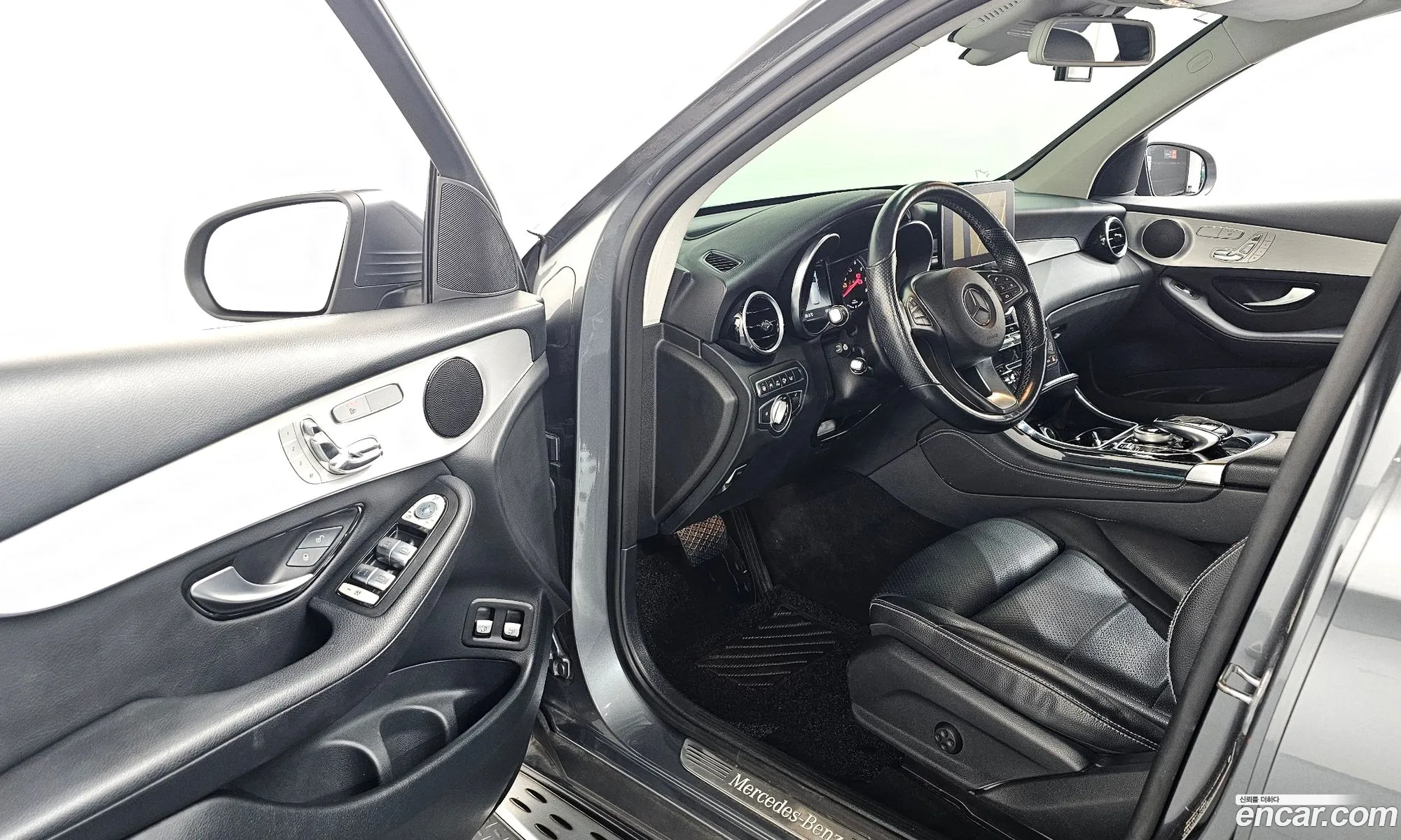 Mercedes-Benz GLC-Class X253 2018 — 17