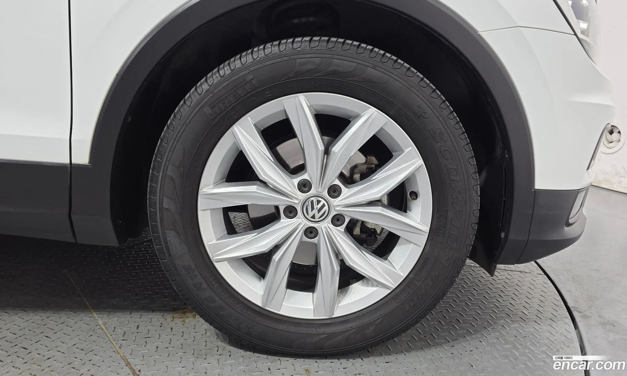 Volkswagen Tiguan 2020 — 27
