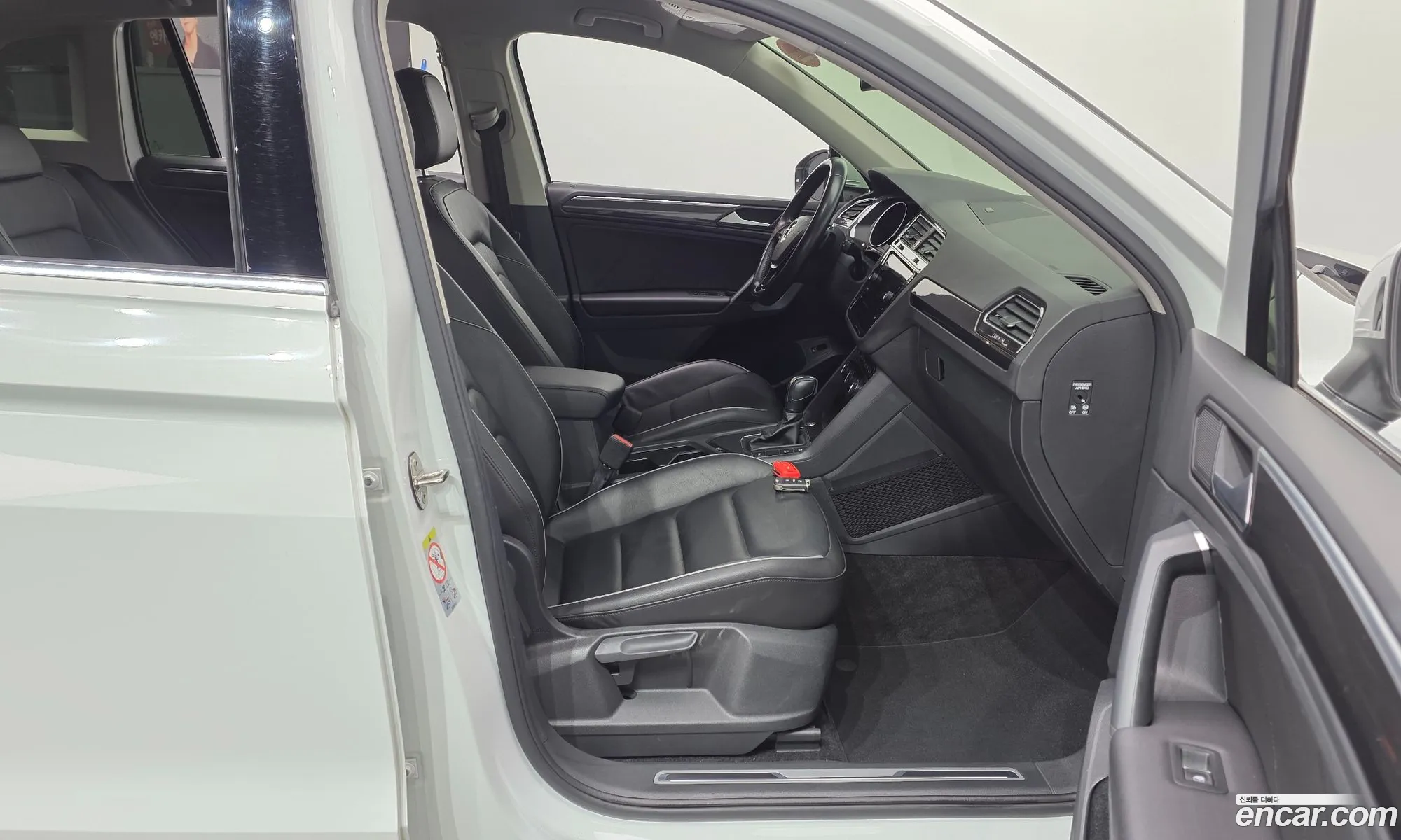 Volkswagen Tiguan 2020 — 25