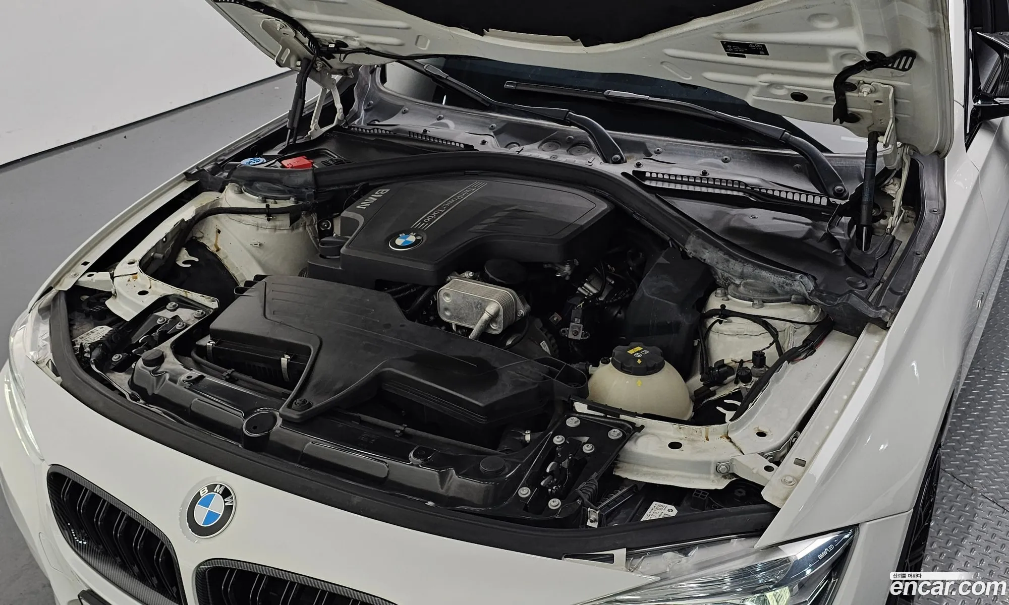 BMW 3 Series 2017 WBA8A9108HK882938 — 2