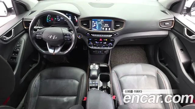 Hyundai Ioniq Electric 2016 — 4