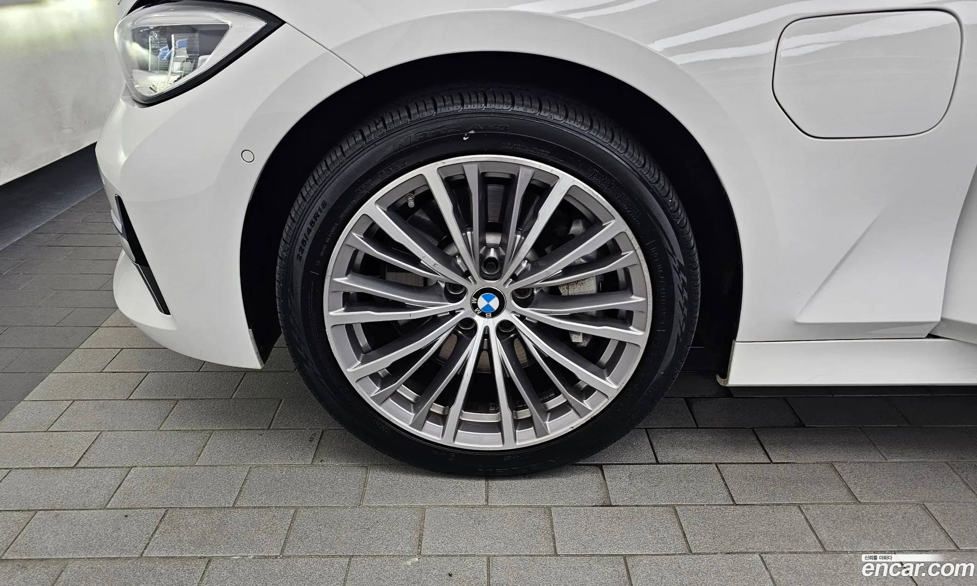 BMW 3 Series 2021 WBA5P7103MFL13343 — 24
