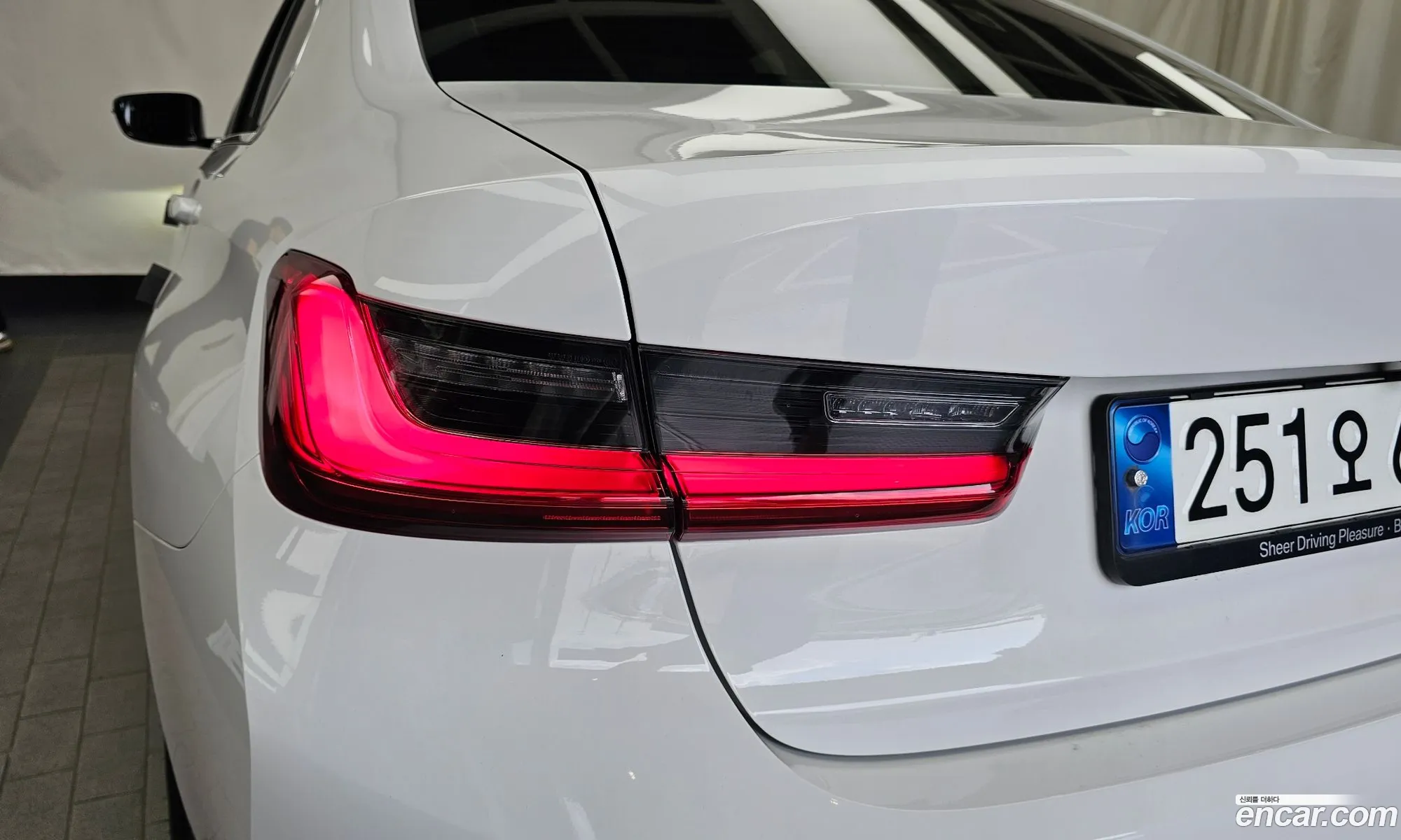 BMW 3 Series 2021 WBA5P7103MFL13343 — 3