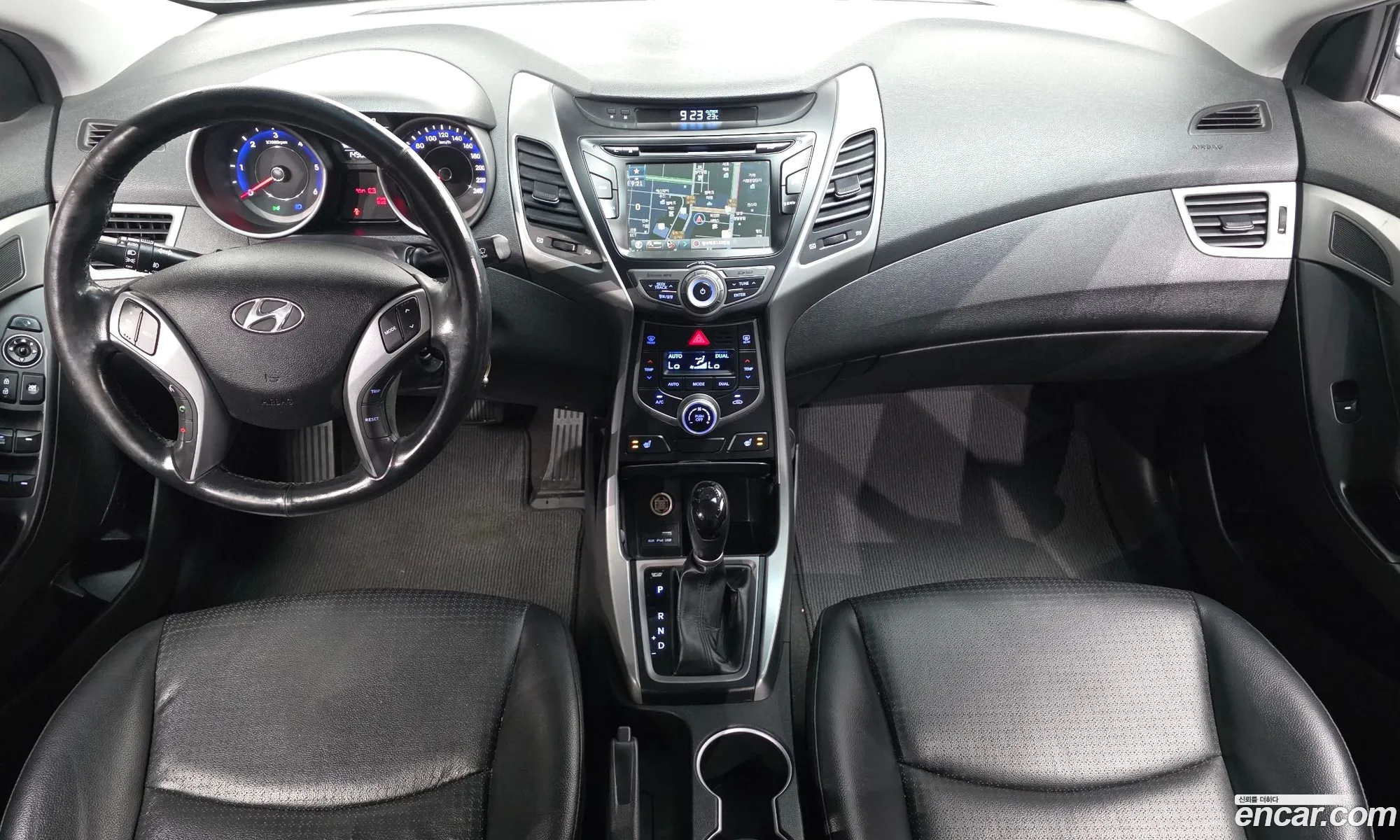 Hyundai Elantra 2015 — 3