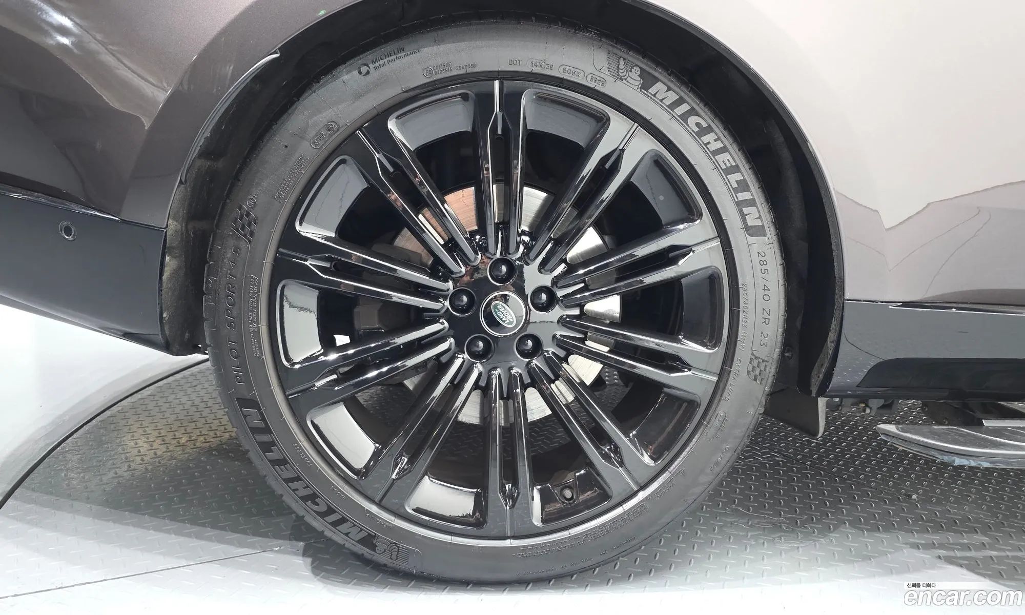 Land Rover Range Rover 2023 SSALKA9B72PA03065 — 33