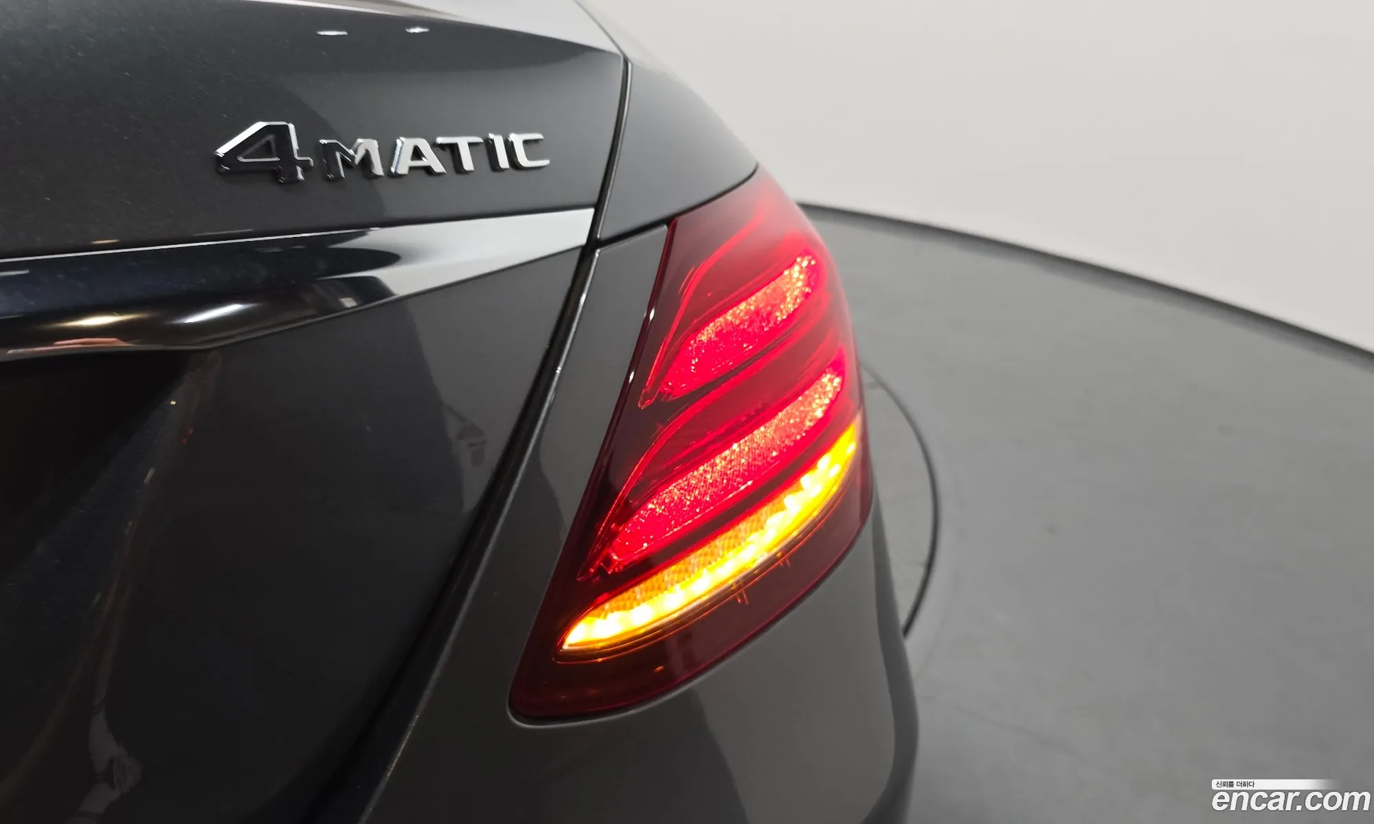 Mercedes-Benz E-Class W213 2017 WDDZF4KB3HA277247 — 27