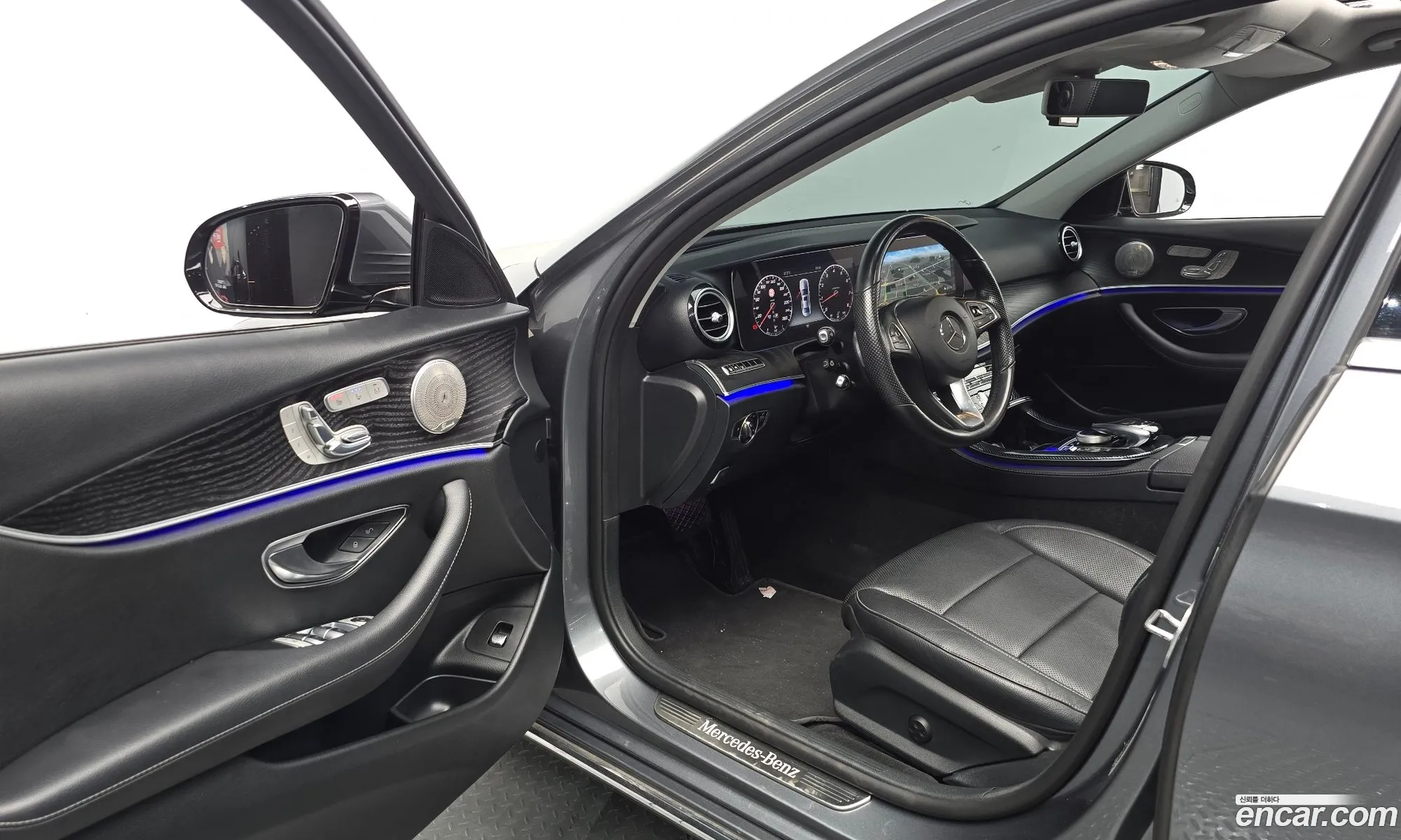 Mercedes-Benz E-Class W213 2017 WDDZF4KB3HA277247 — 23
