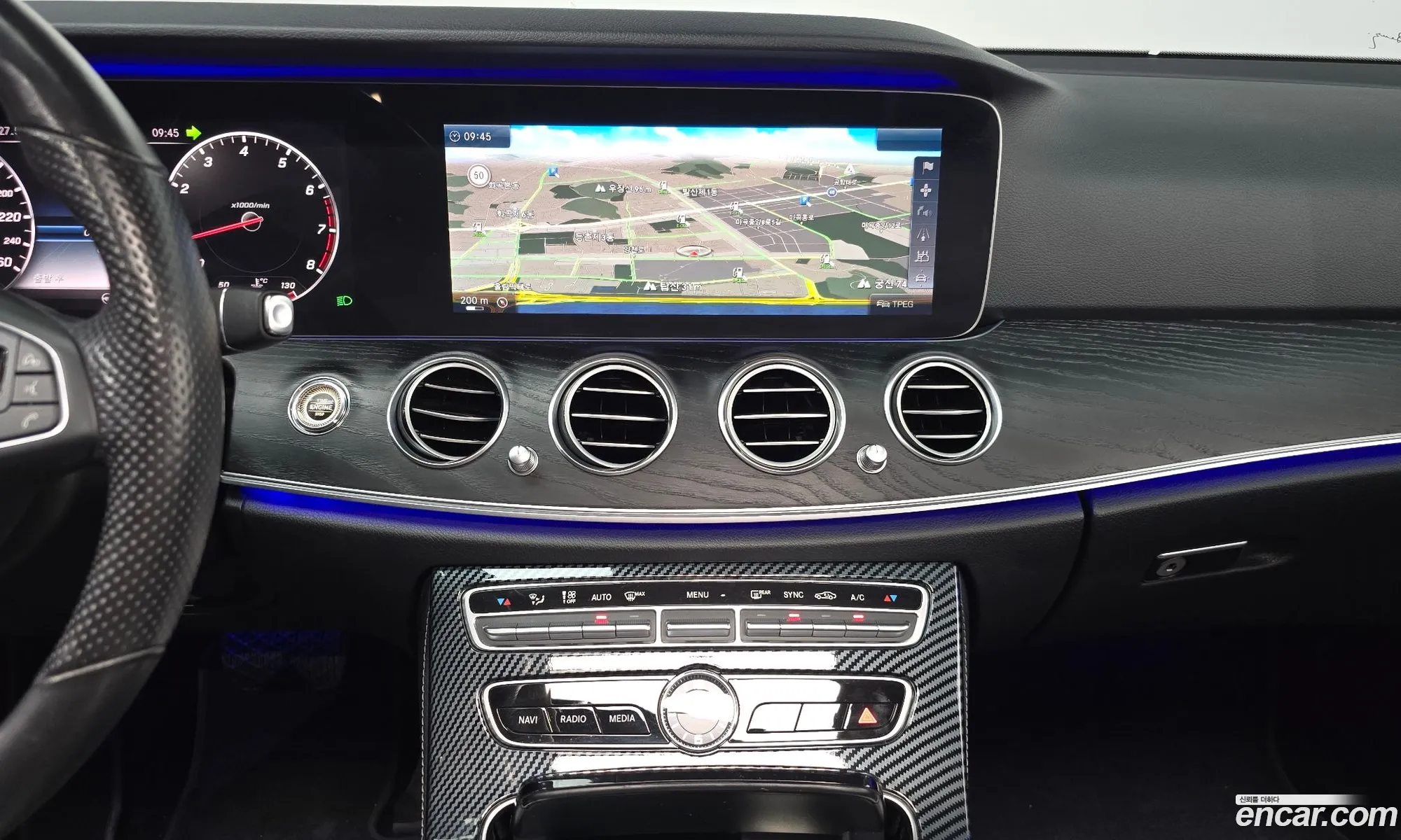 Mercedes-Benz E-Class W213 2017 WDDZF4KB3HA277247 — 33