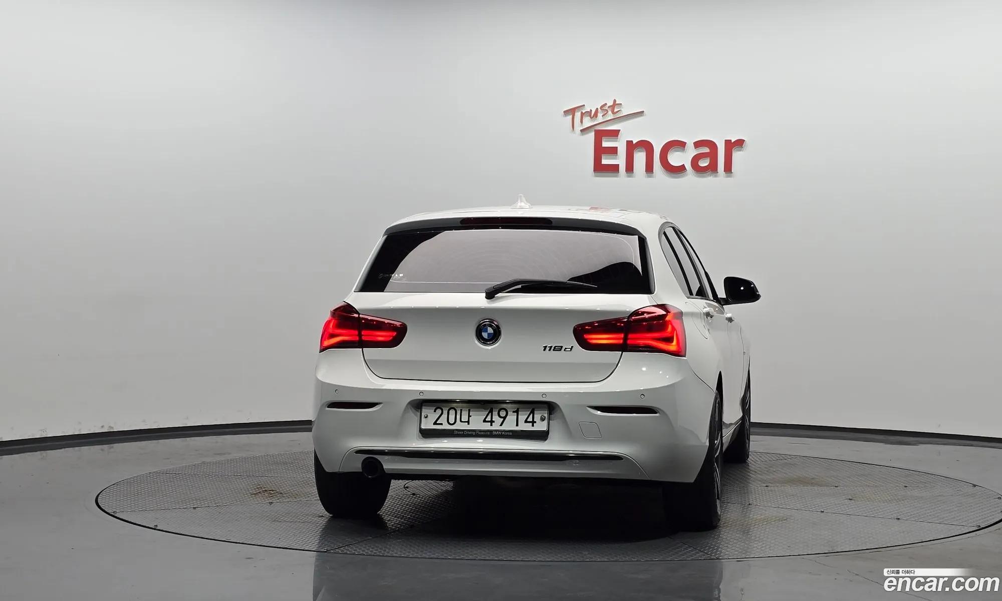 BMW 1 Series 2018 — 24