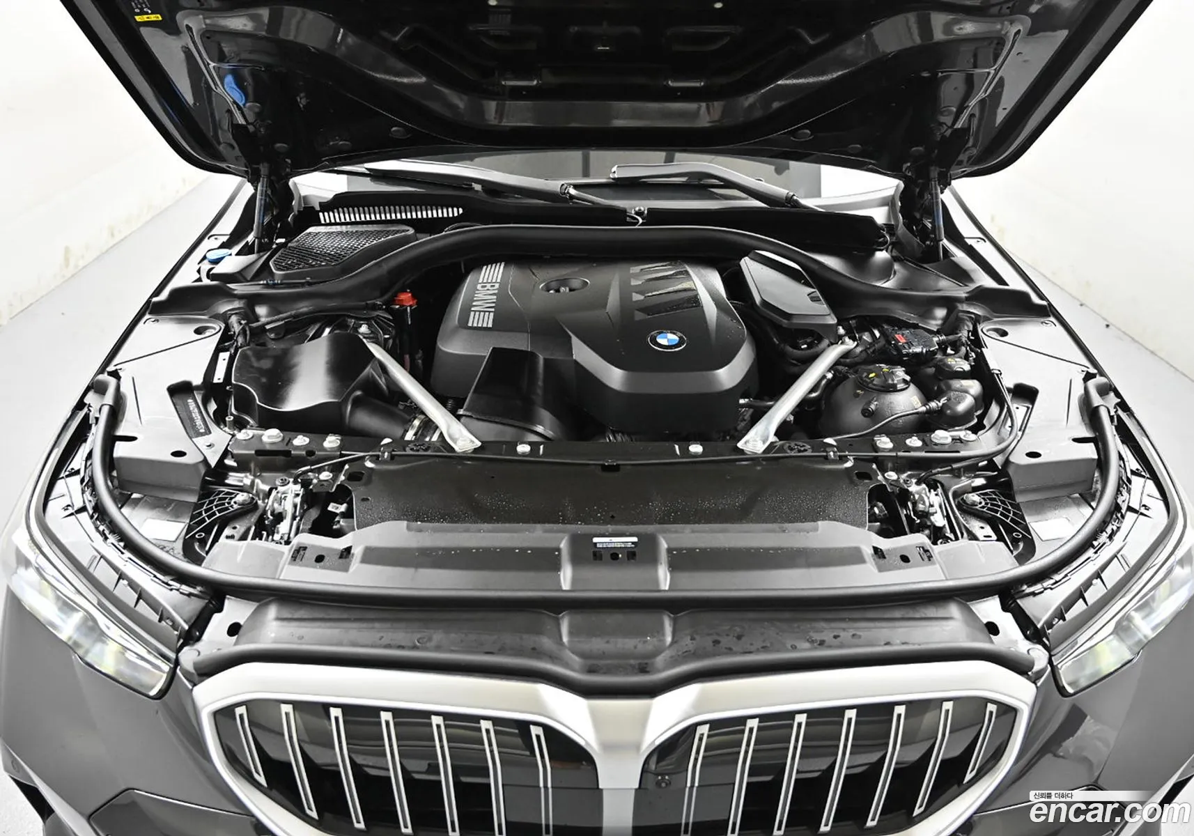 BMW 5 Series 2026 — 6