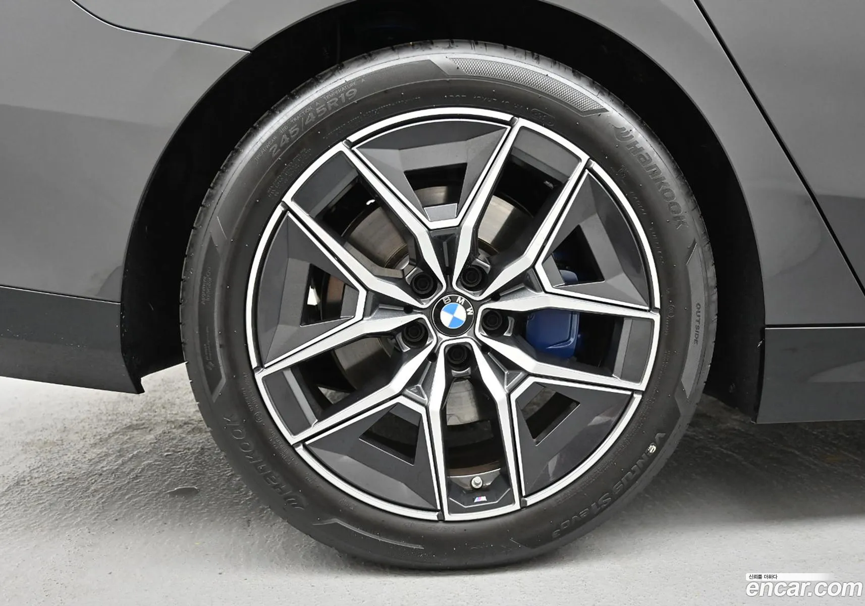 BMW 5 Series 2026 — 10