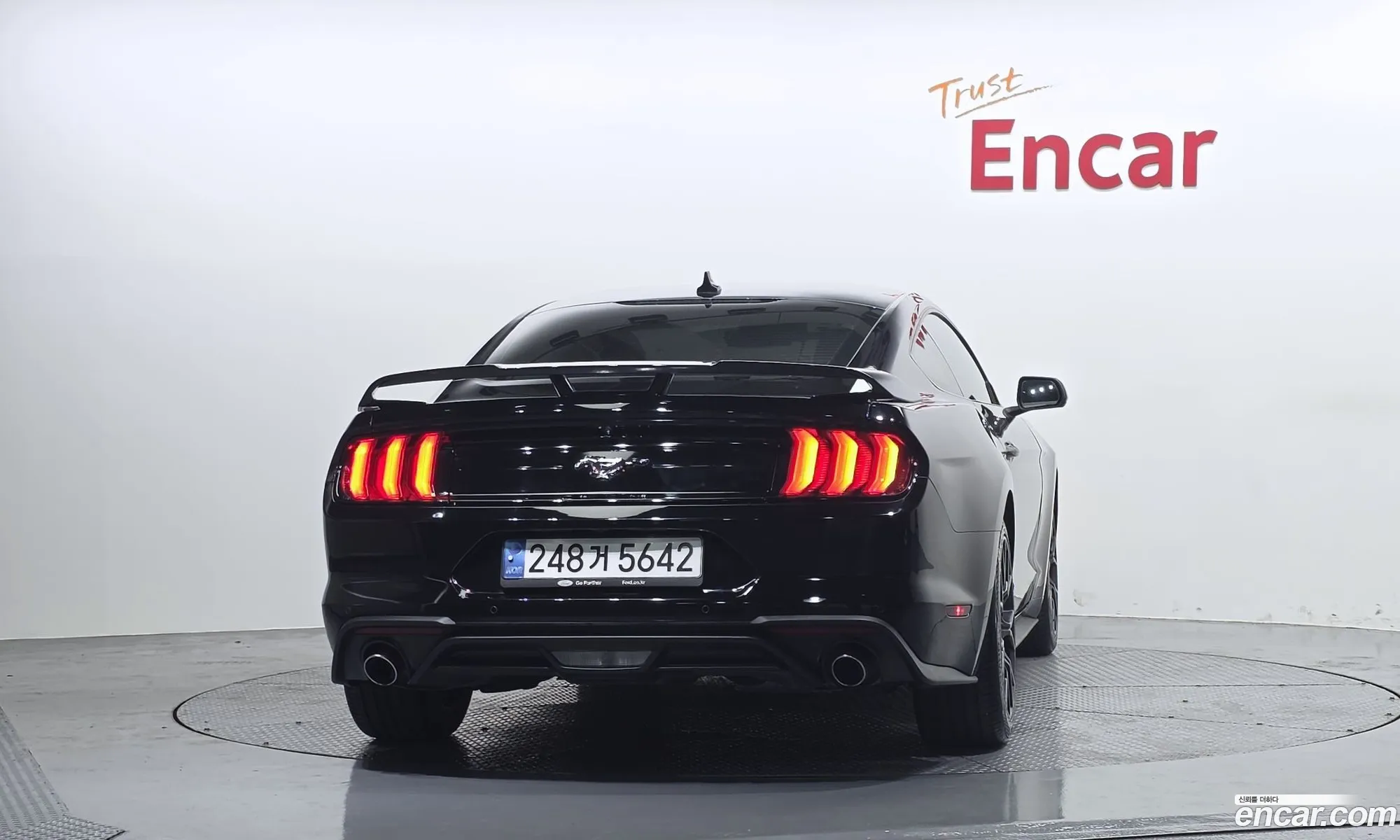 Ford Mustang 2022 — 16