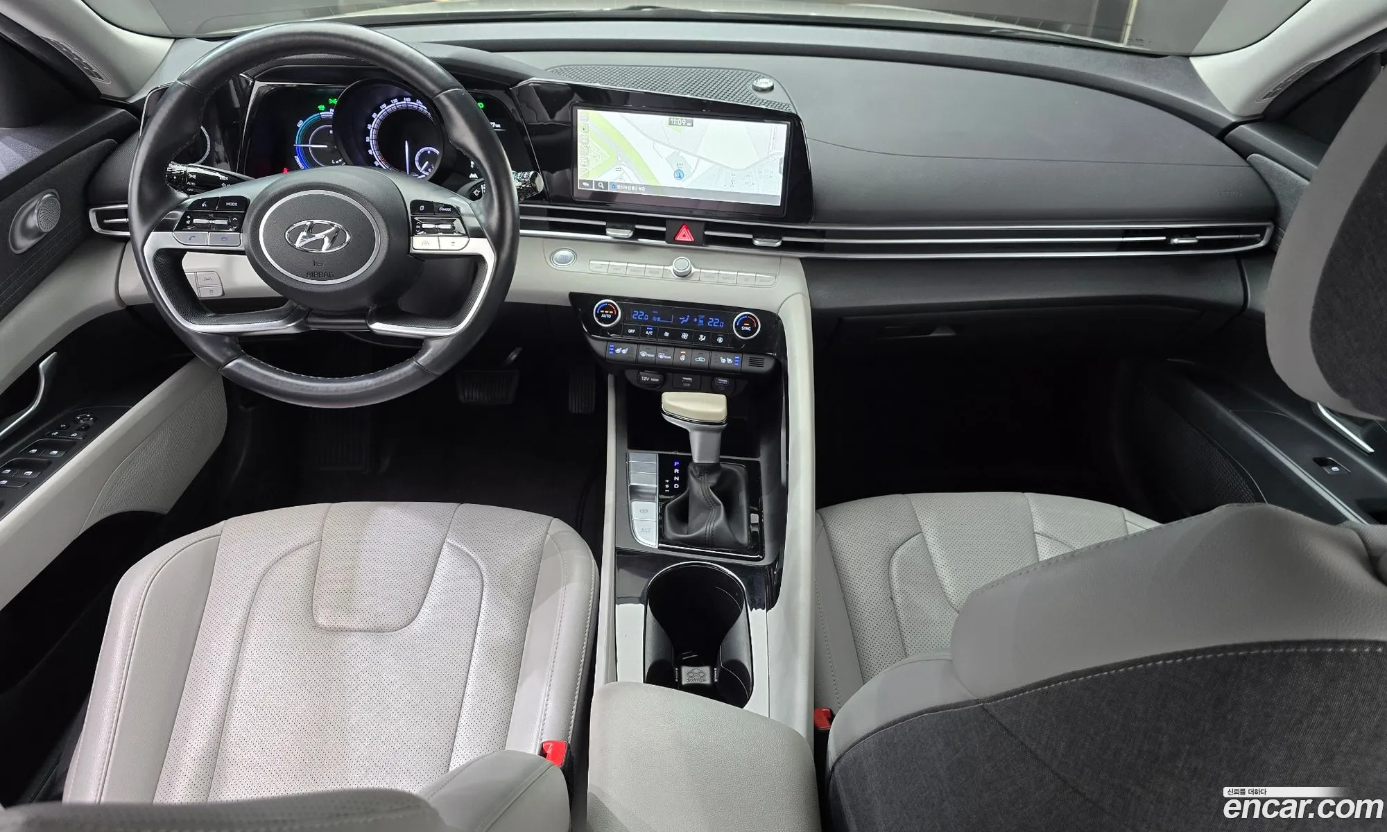 Hyundai Elantra Hybrid 2022 — 3