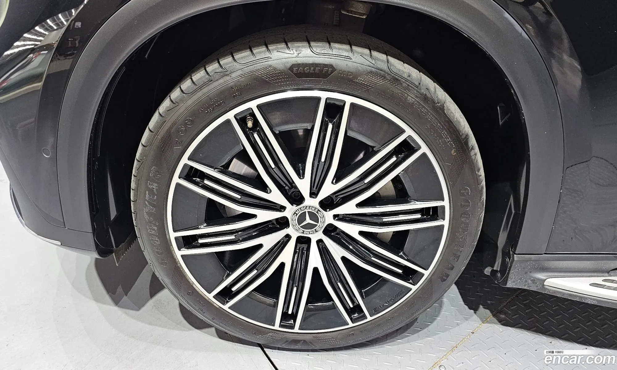 Mercedes-Benz EQE SUV X294 2023 — 11