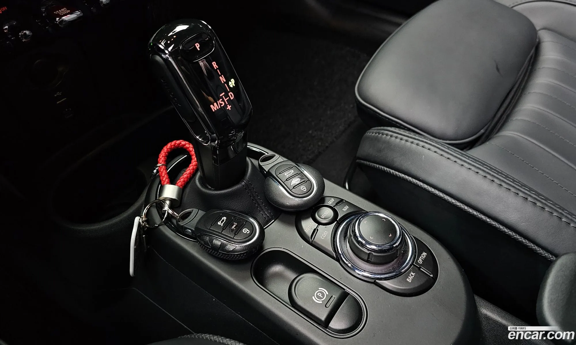 Mini Cooper S 2024 — 16