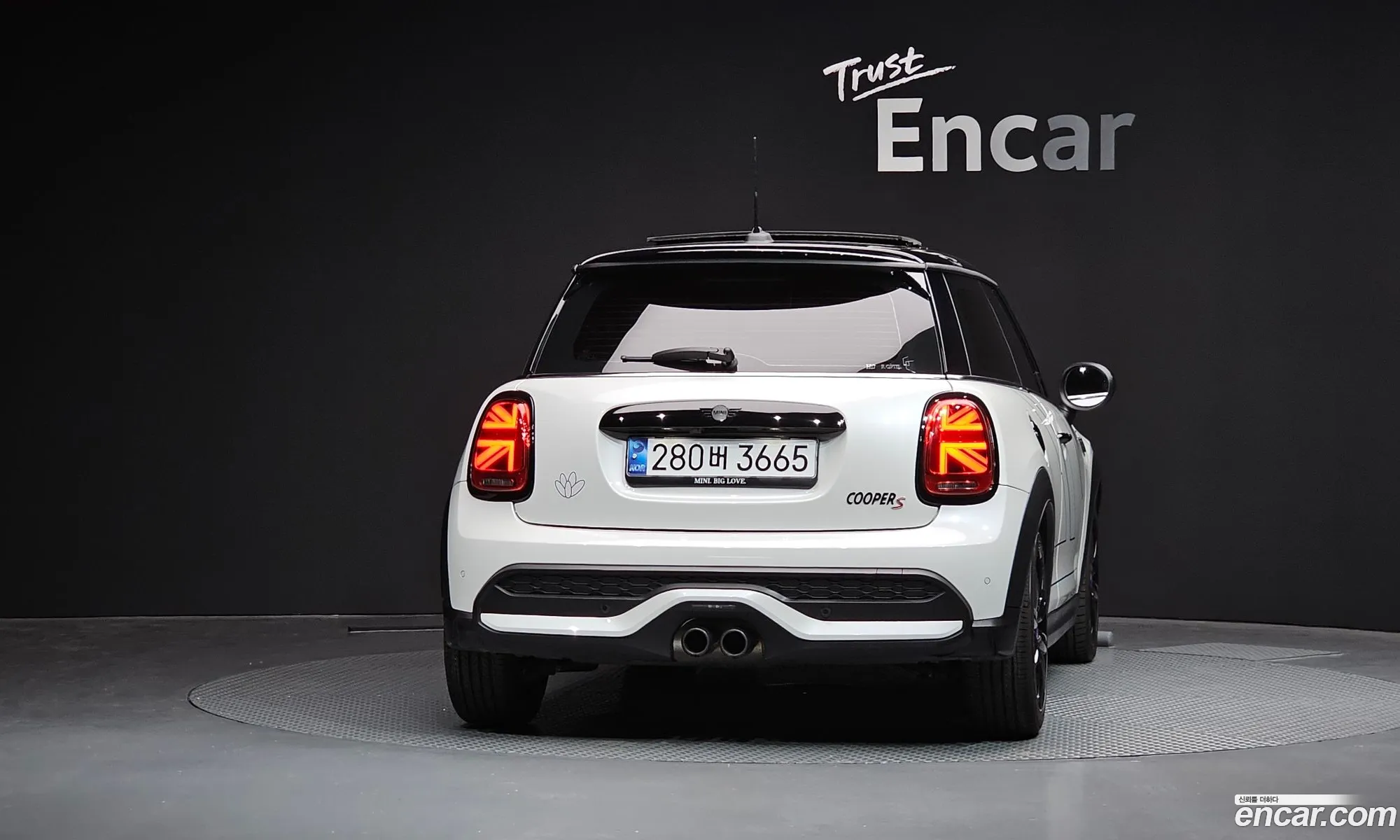 Mini Cooper S 2024 — 17