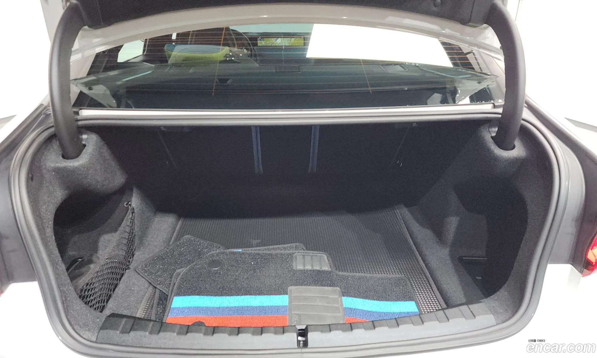 BMW M3 2023 — 4