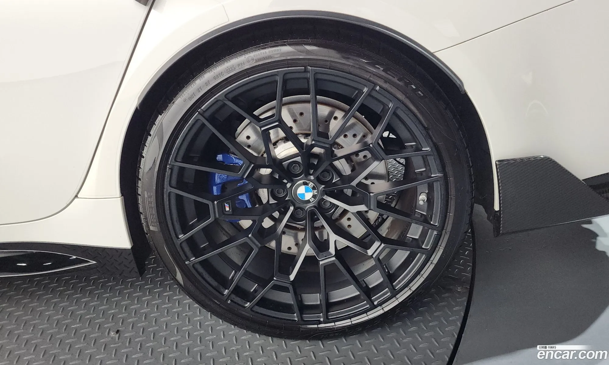BMW M3 2023 — 16