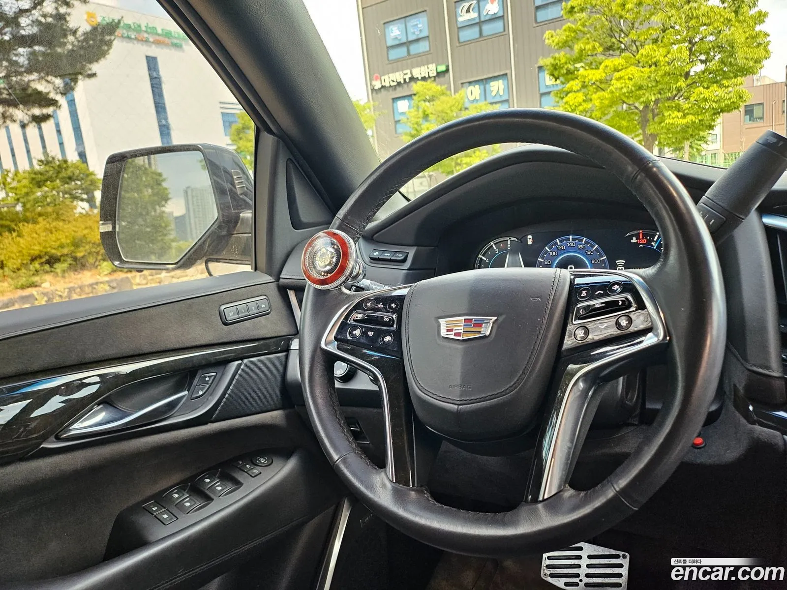 Cadillac Escalade 2019 — 2