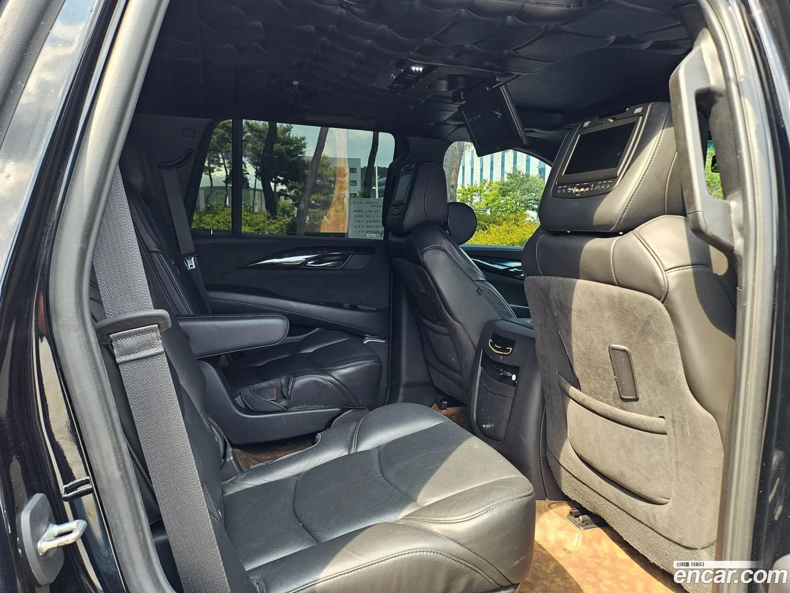 Cadillac Escalade 2019 — 10
