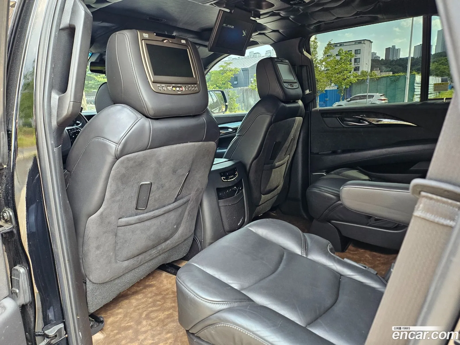 Cadillac Escalade 2019 — 5