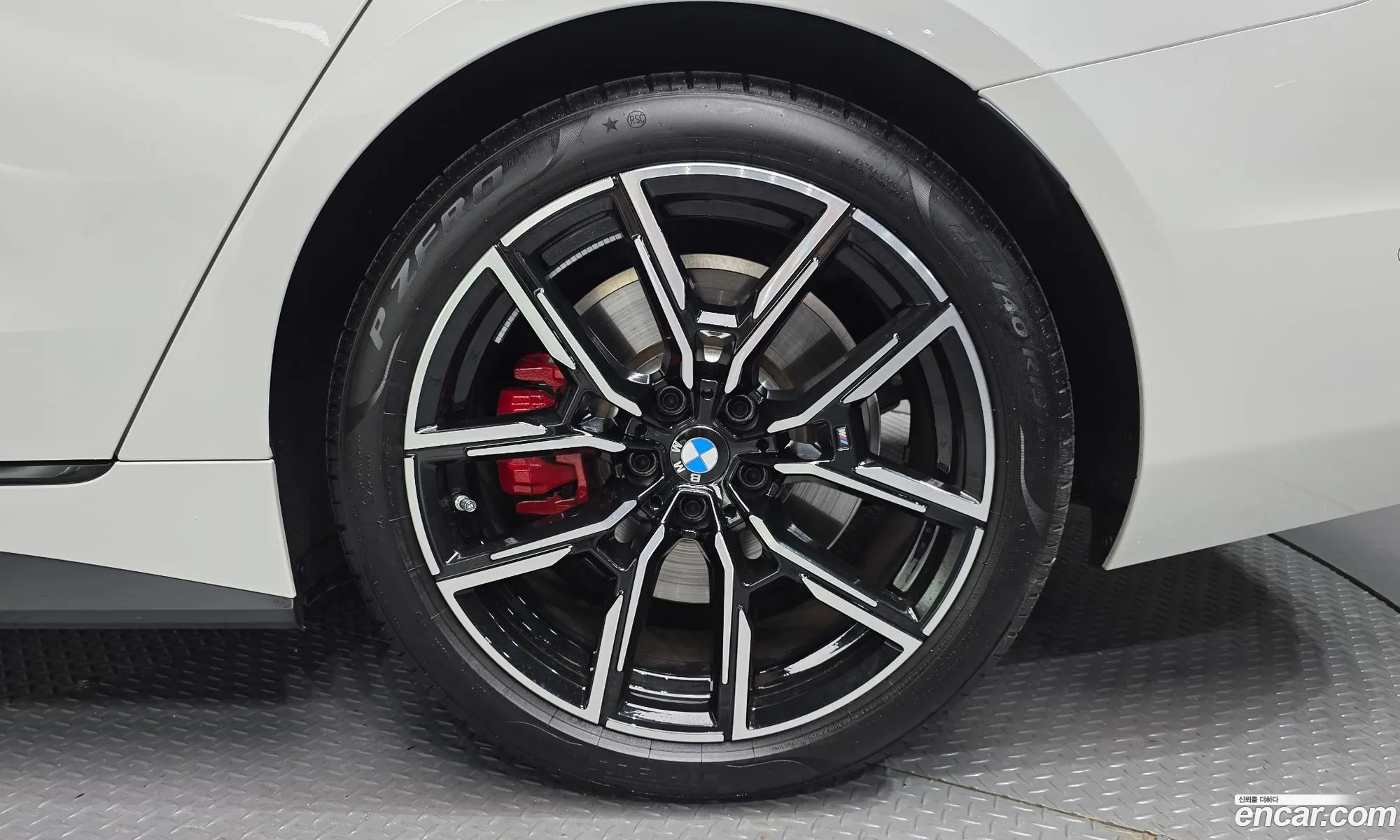 BMW 4 Series 2025 — 4